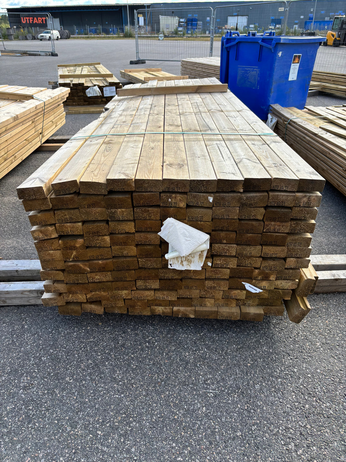 Paket Tryckimpregnerade Reglar 45x95mm 3,30m NTR AB C24 132st