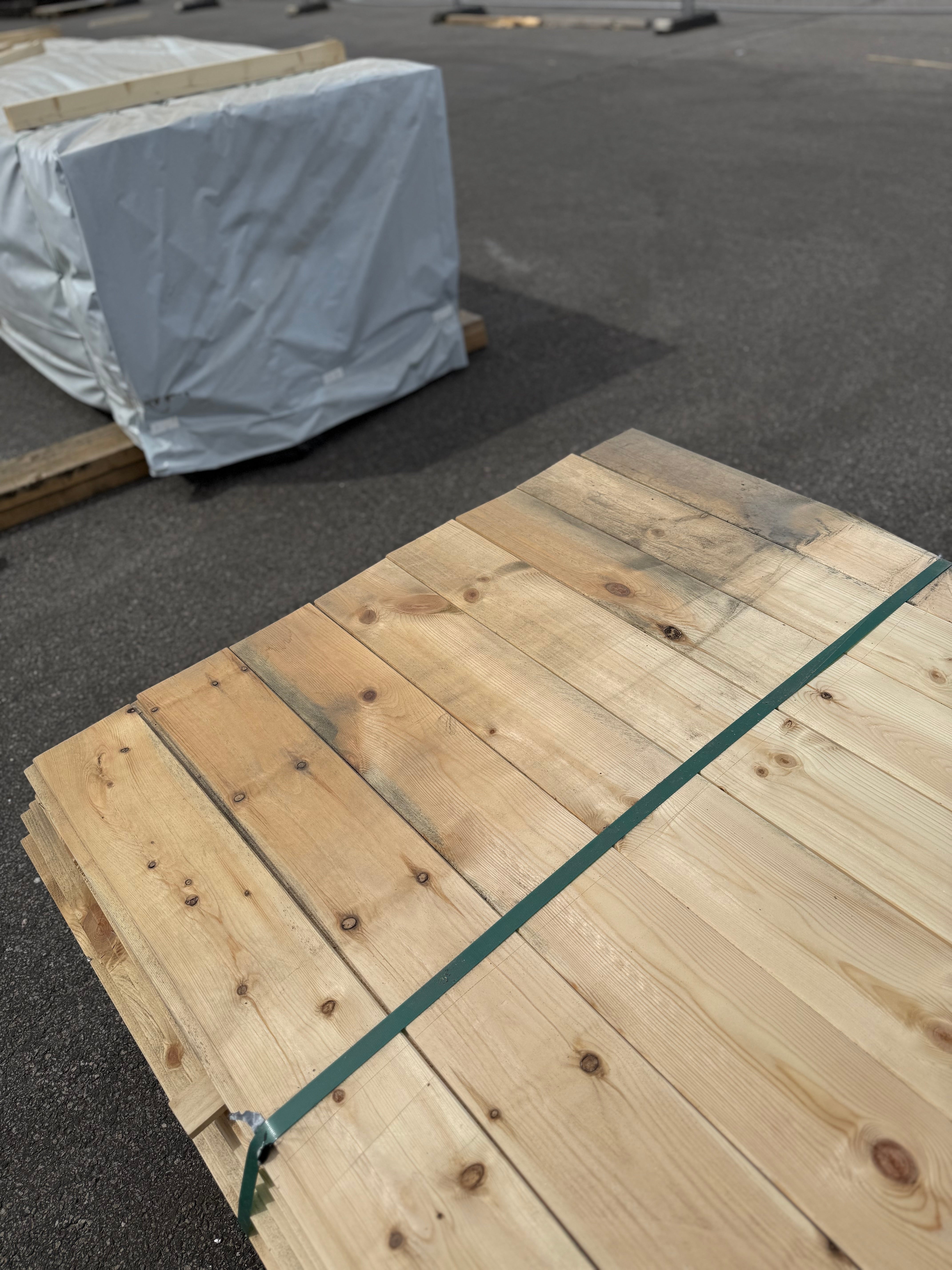 Paket Spontad Panel Hyvlad- 27x145mm 3.90m 128st Obehandlad