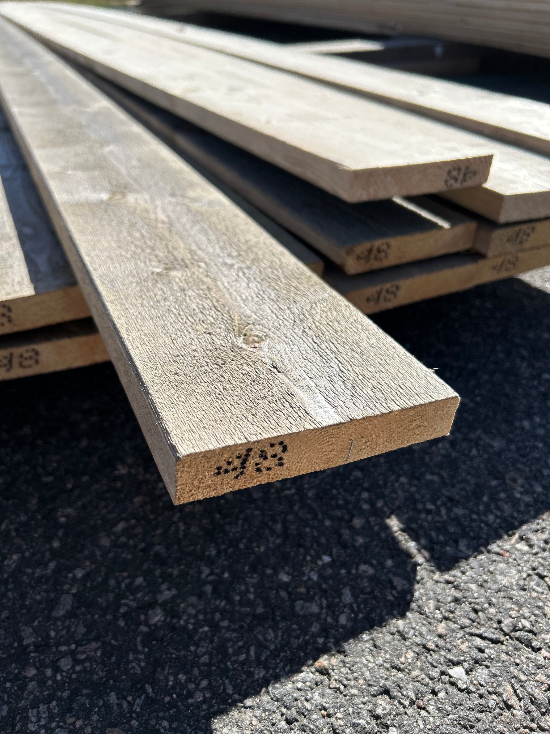 Paket Finsågade Brädor 22x120mm, 24st 4.80m Lasyr