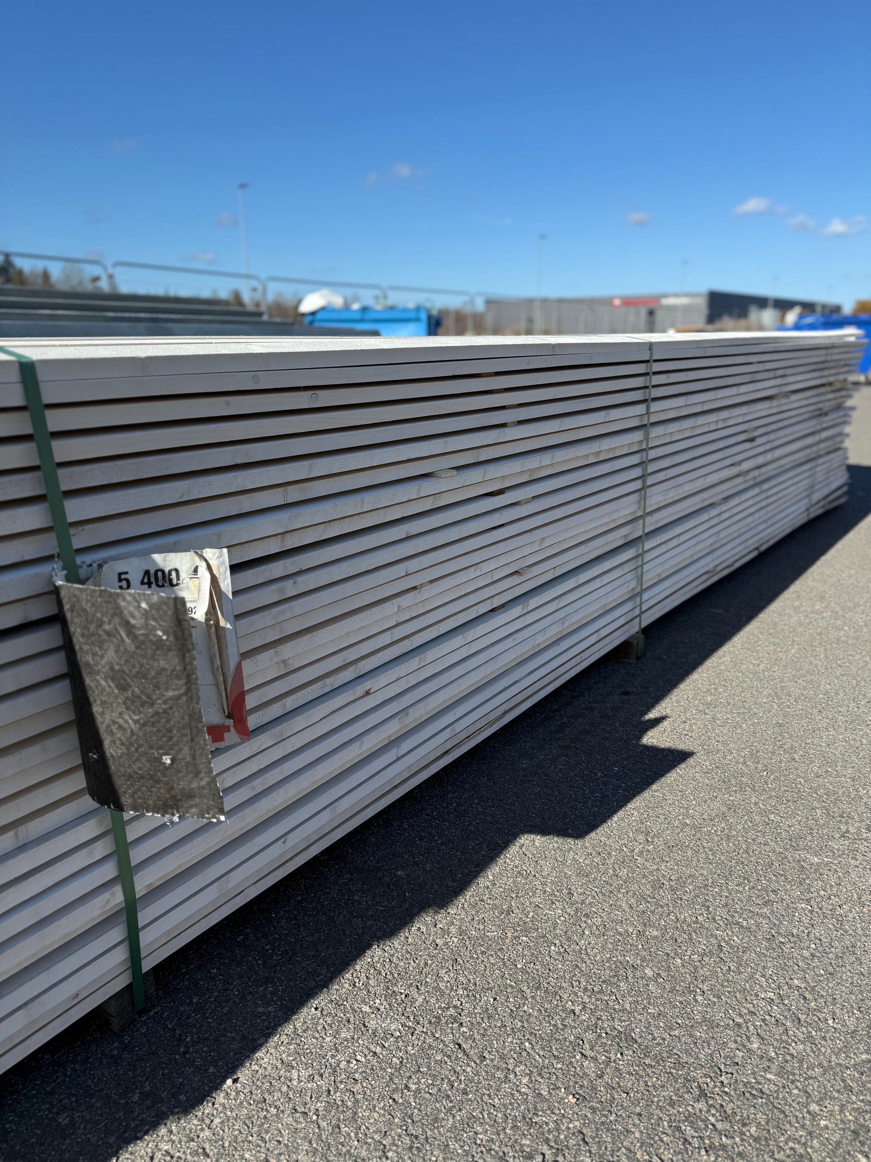 Paket Finsågad 22x70mm – 390 st 5,40 m Vit Grund - Spirec