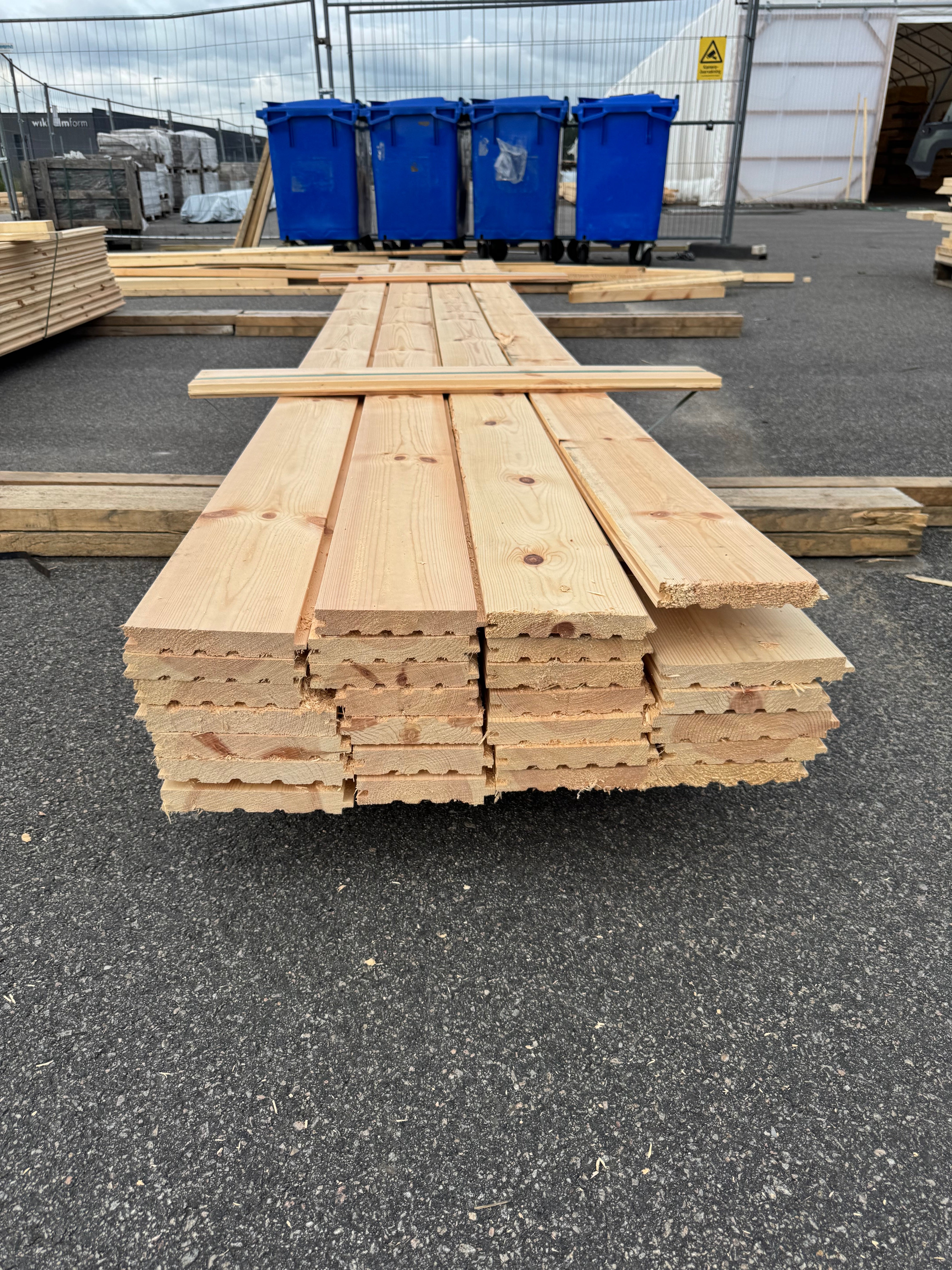 Paket Golv – Blandade Dimensioner (28 st / ca 4,10 m)