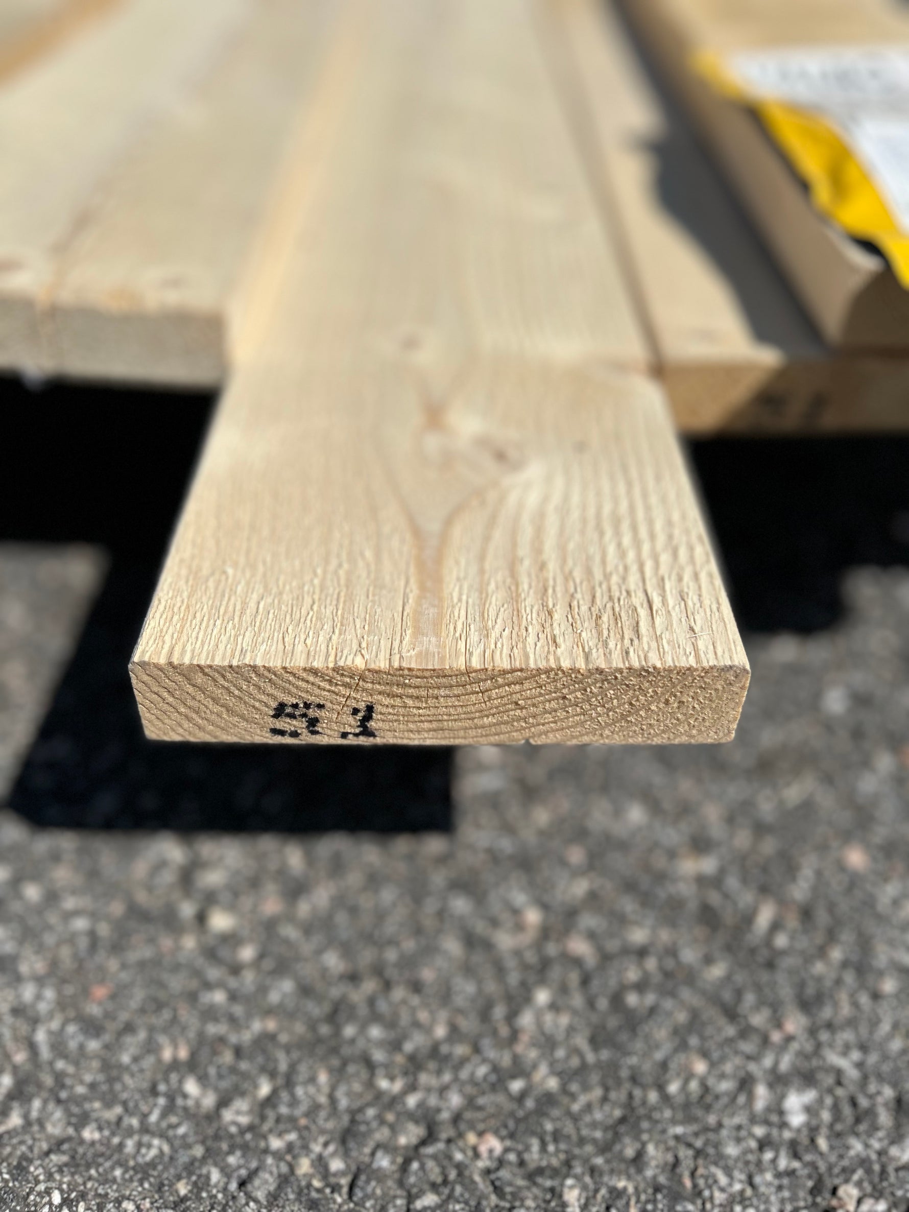 Paket Finsågade Brädor 28x145mm 5.10m 7st Obehandlade