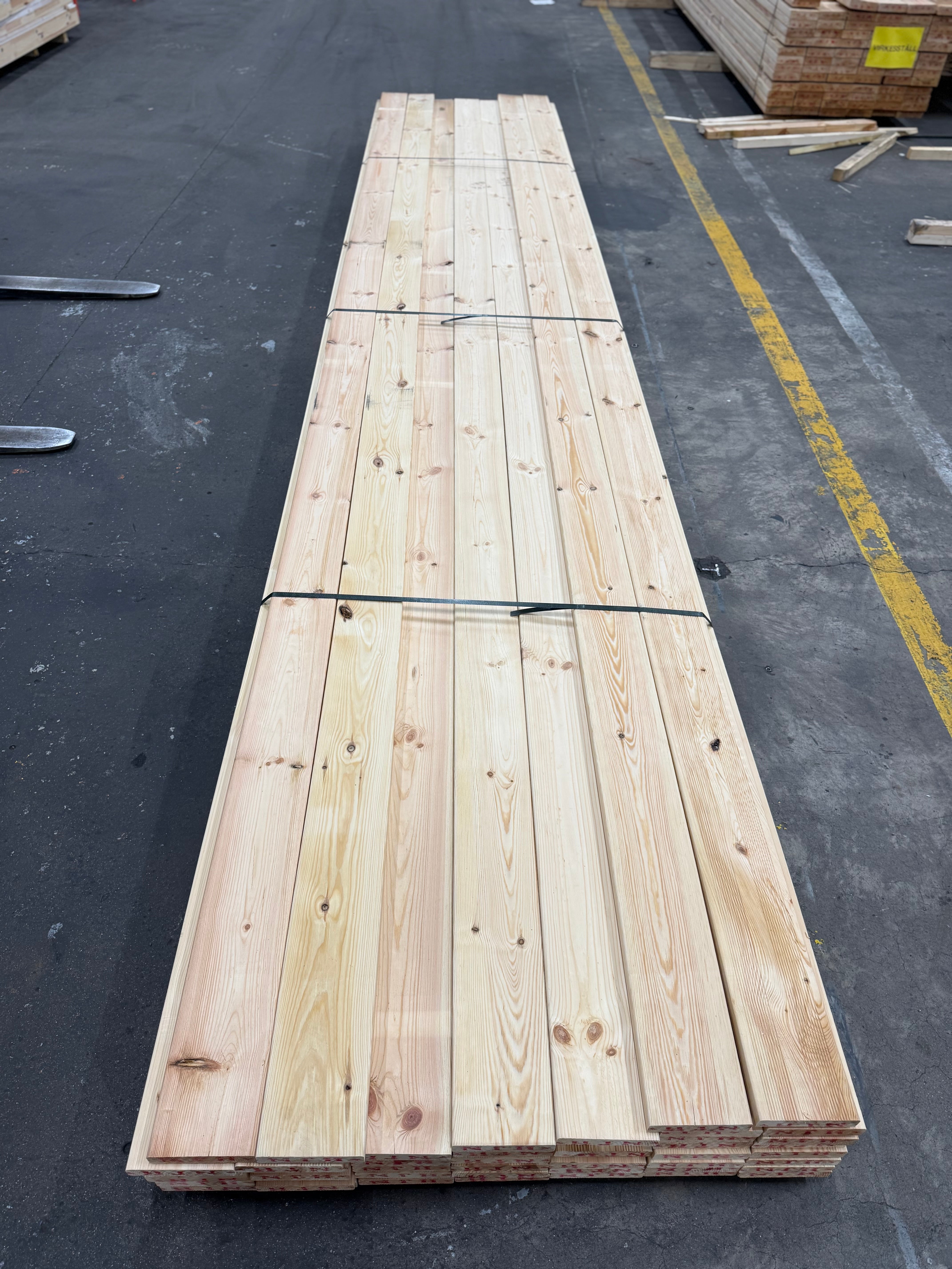 Paket Hyvlade Brädor 27x145mm 5.40m- 53st (Furu Rillad) B- sortering