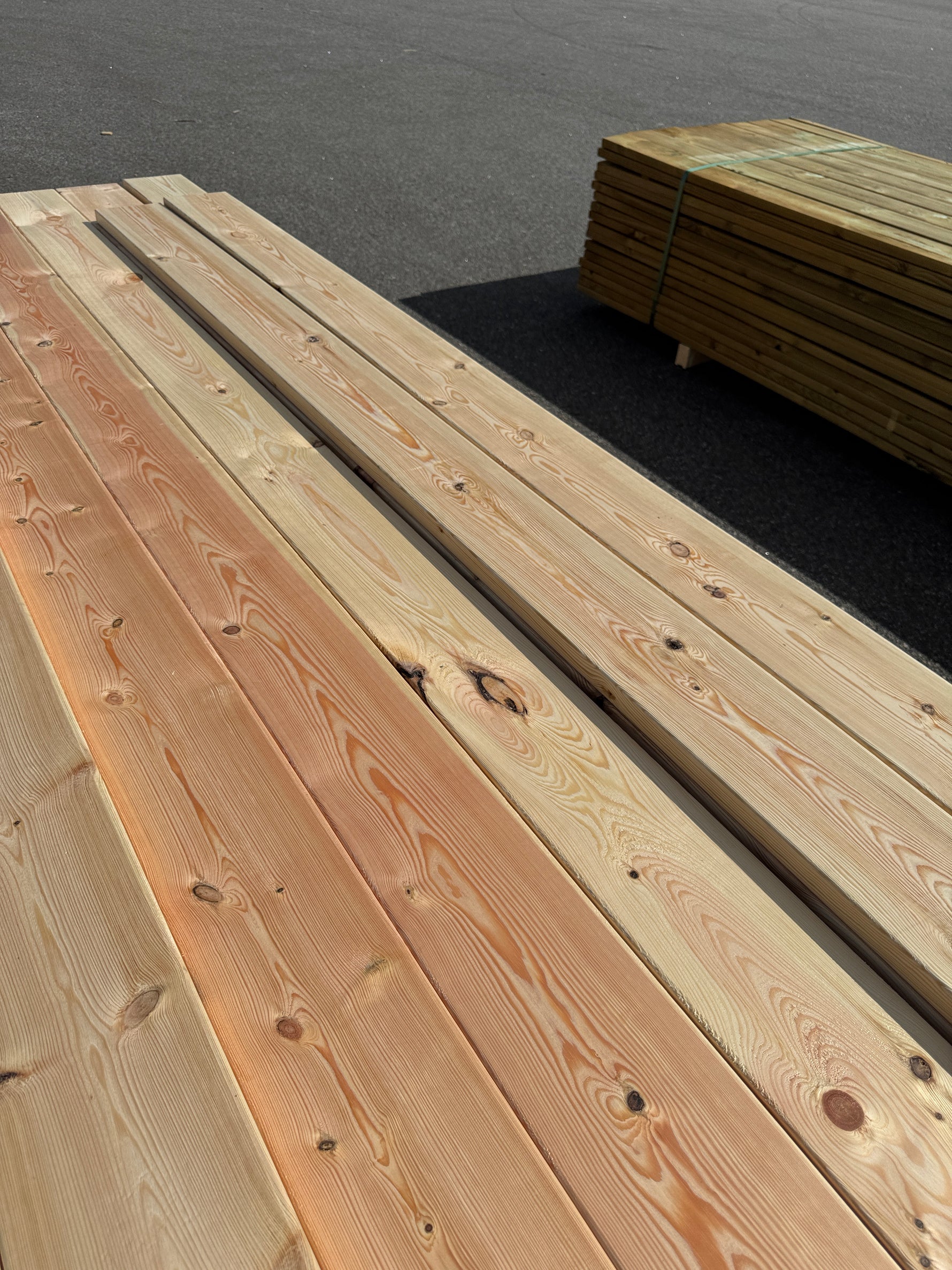Paket Hyvlad 28x145 – 135st – 4.50–5.40 m – ANDRASORTERING