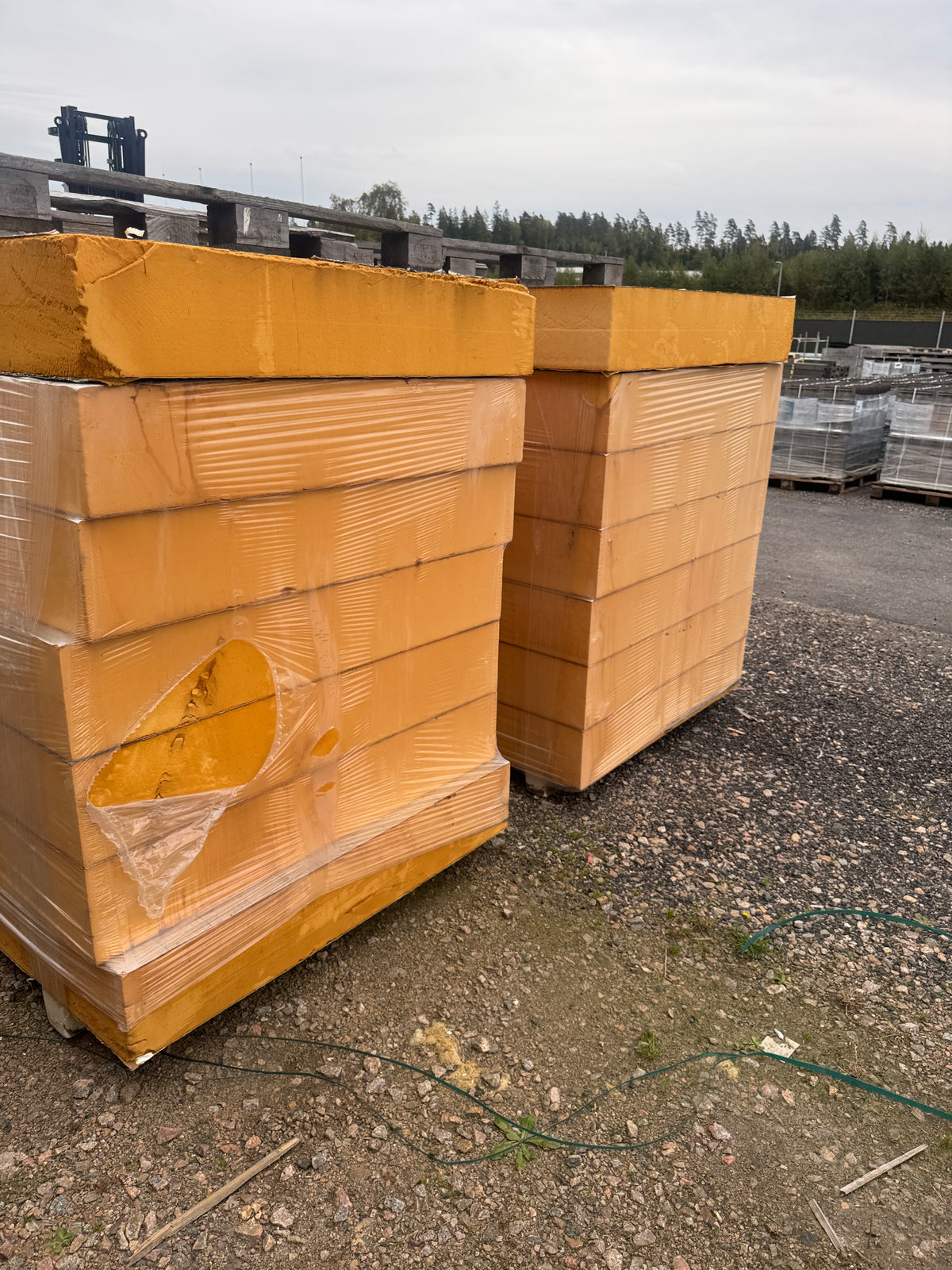 2 Pall PIR-isolering 210x1200x2400mm – 14st – ca 40,3m²