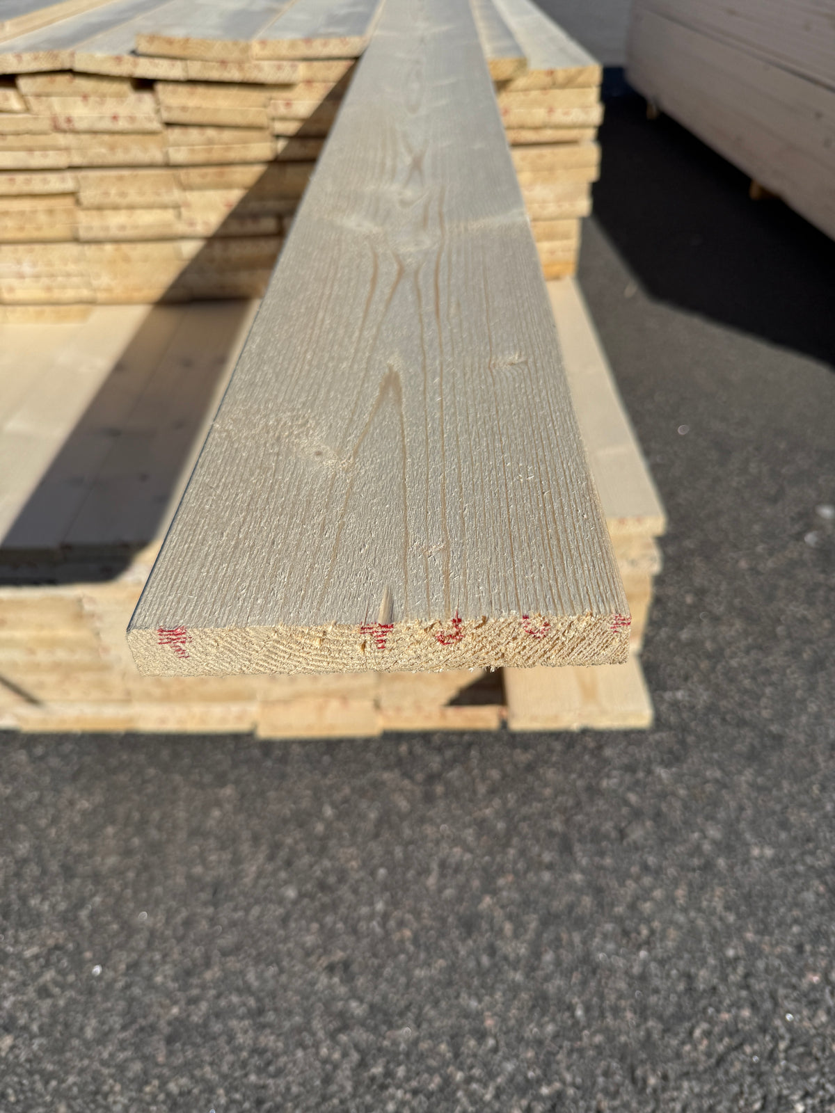 Paket Finsågade Brädor 22x145mm 3,60–4,20m 180st (Andra Sortering)