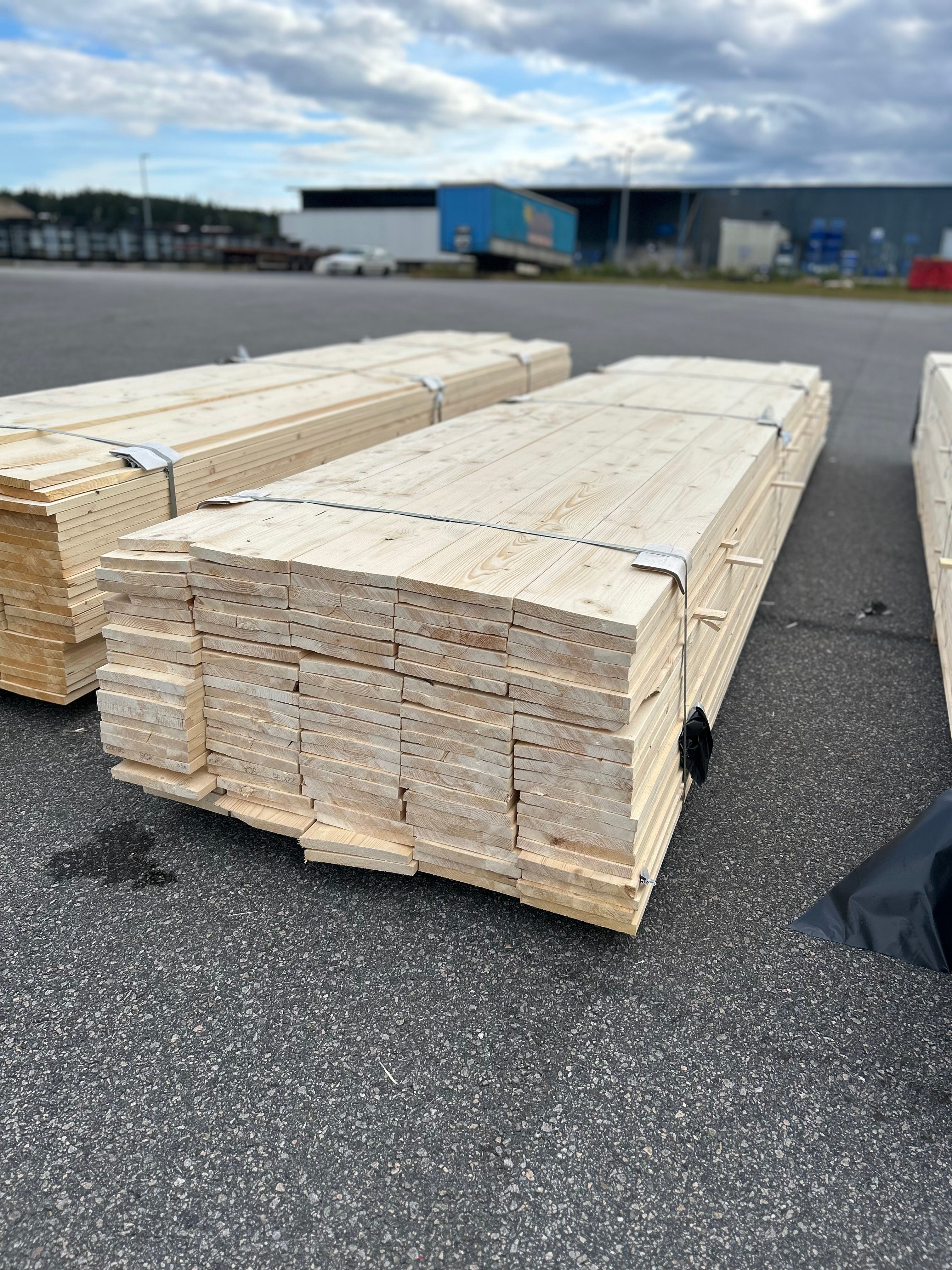Paket Finsågad Panel 22x195mm 112st 4.20–5.40m – Andra sortering