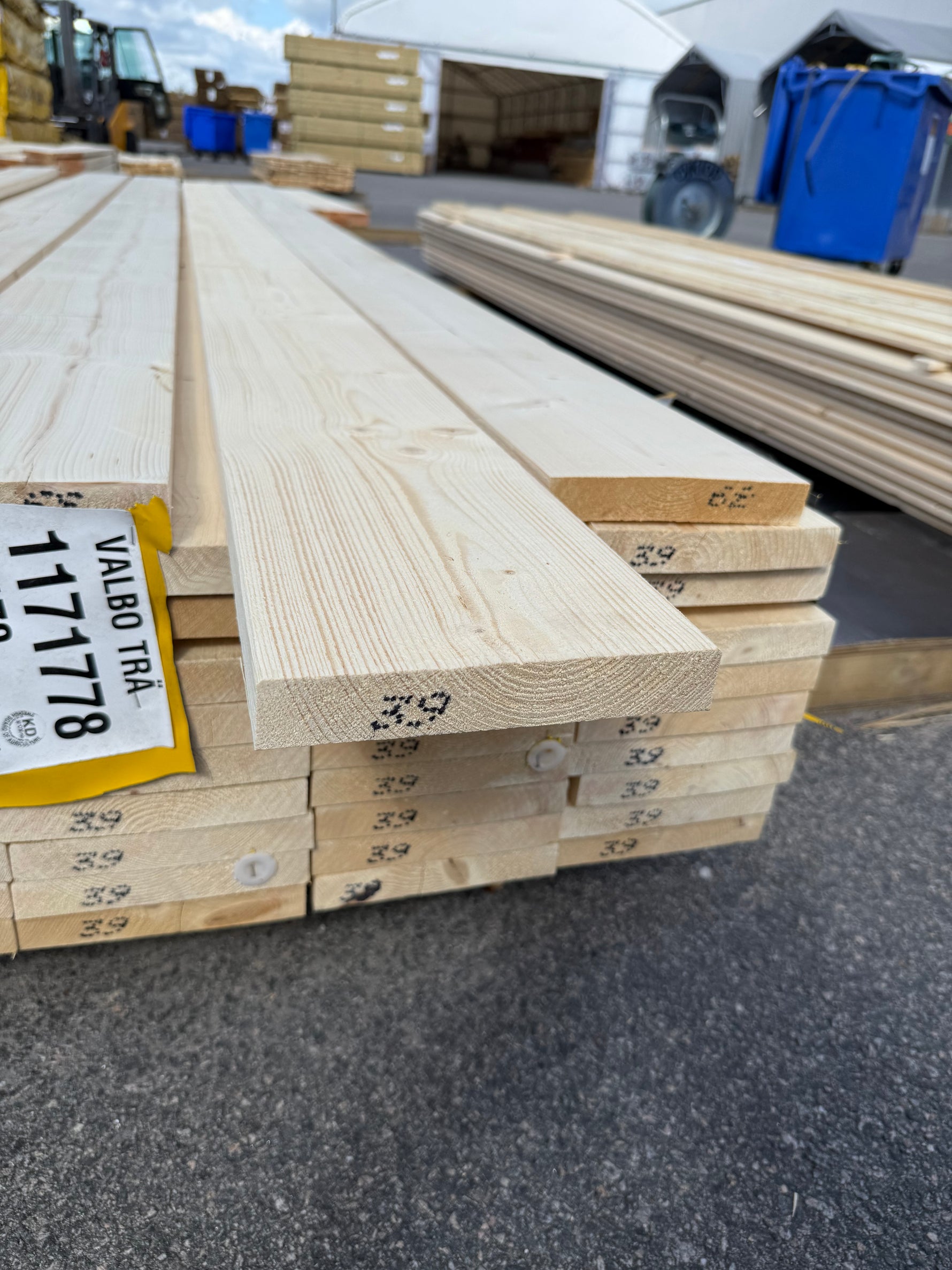 Paket Finsågade Brädor 28x170mm, 59st 3,90m