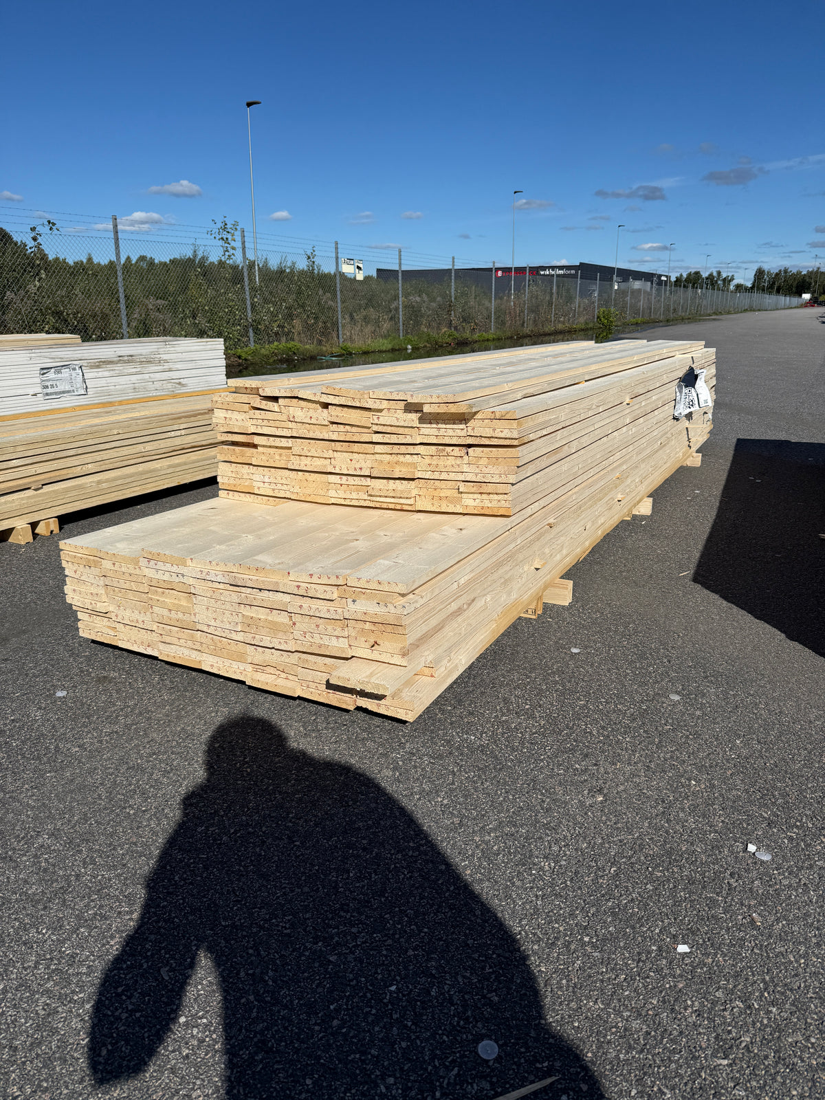 Paket Finsågade Brädor 22x145mm 3,60–4,20m 180st (Andra Sortering)