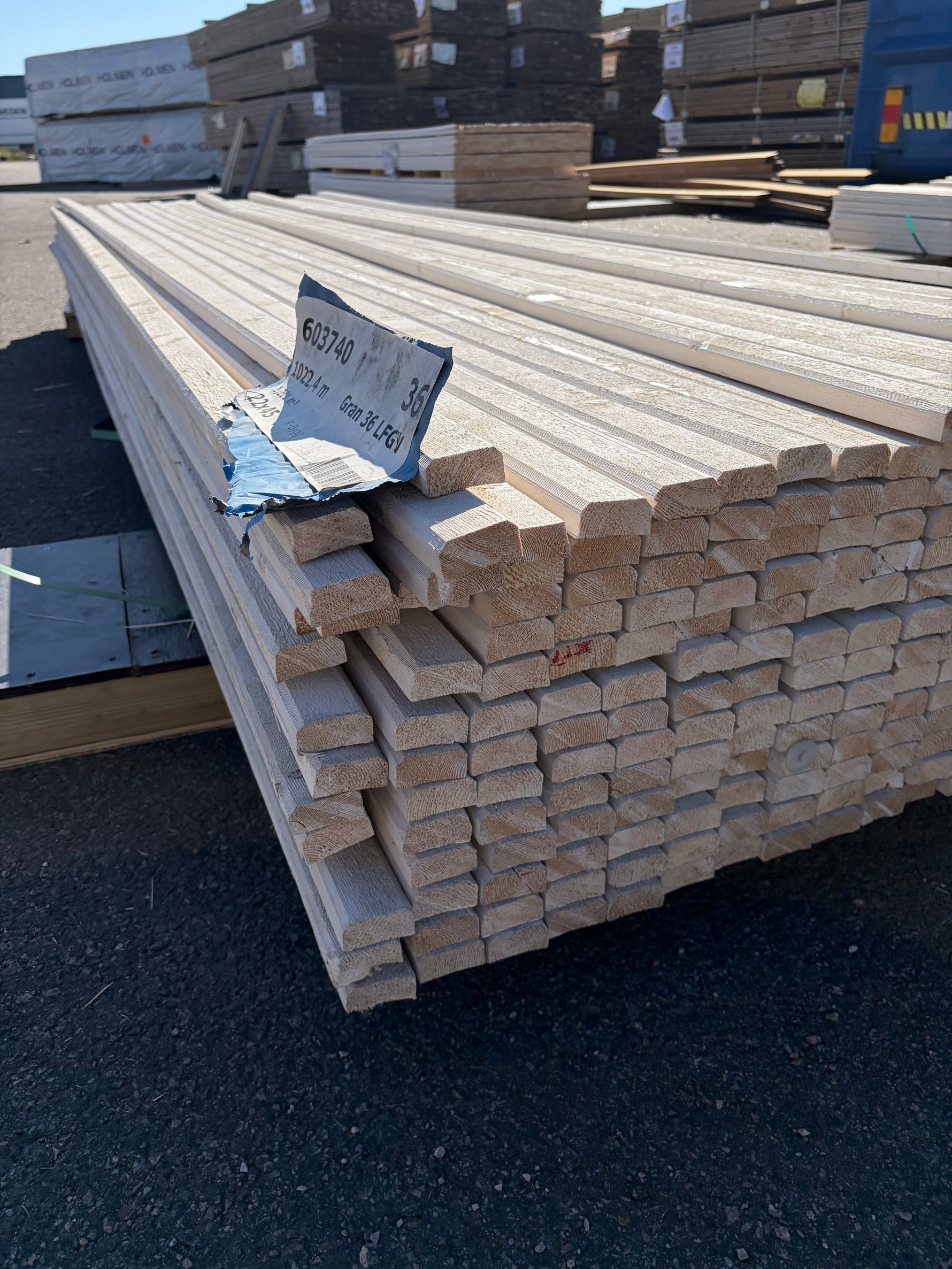 Paket Lockläkt 22x45mm,286st 3.6m- Grundmålad