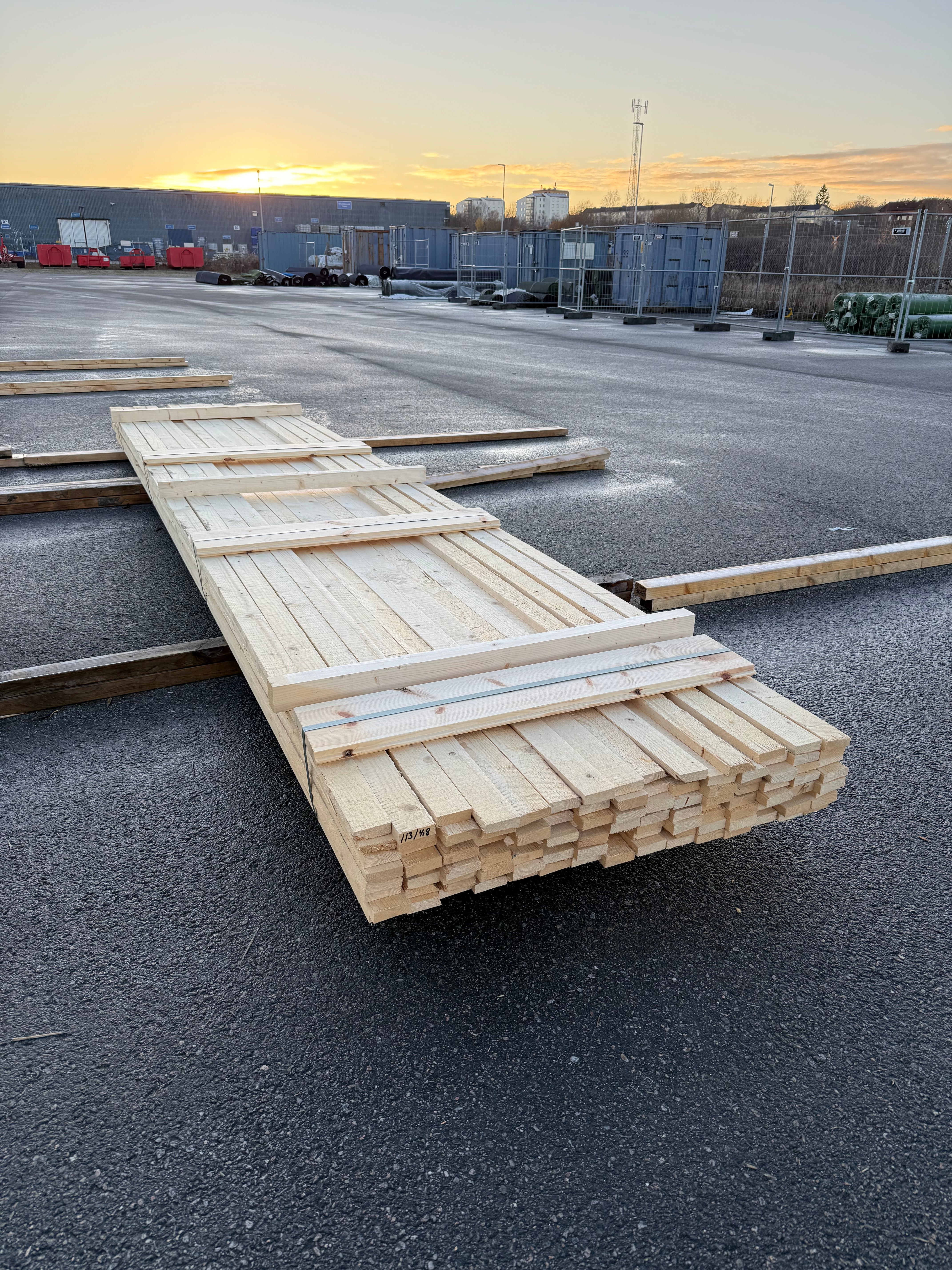 Paket Brädor 19x63mm – 113 st (4,80 m, gran, ohyvlad/råsågad)