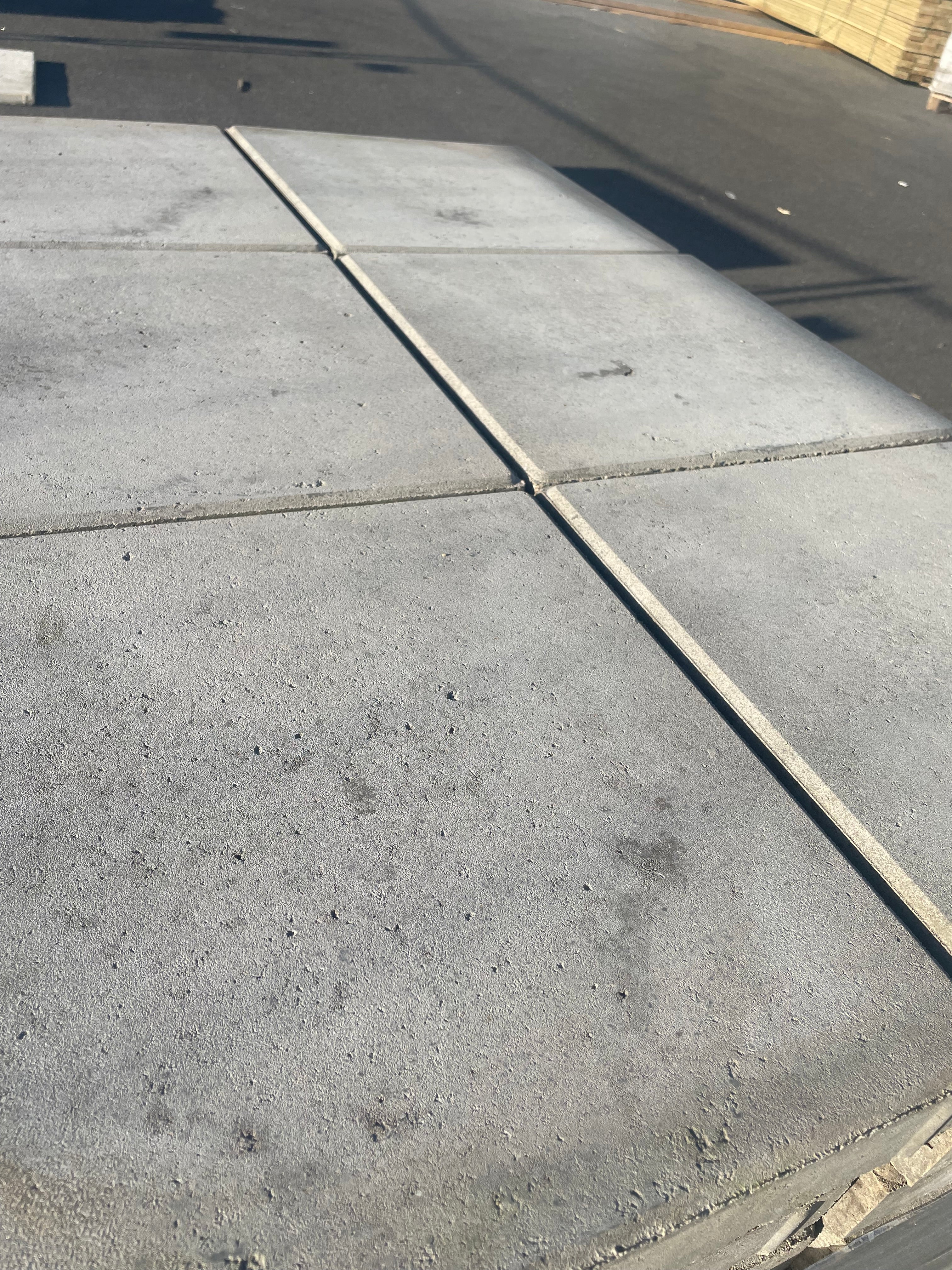 Betongplatta Premium 400x400x60 mm – Naturgrå (S:t Eriks, Andrasortering)