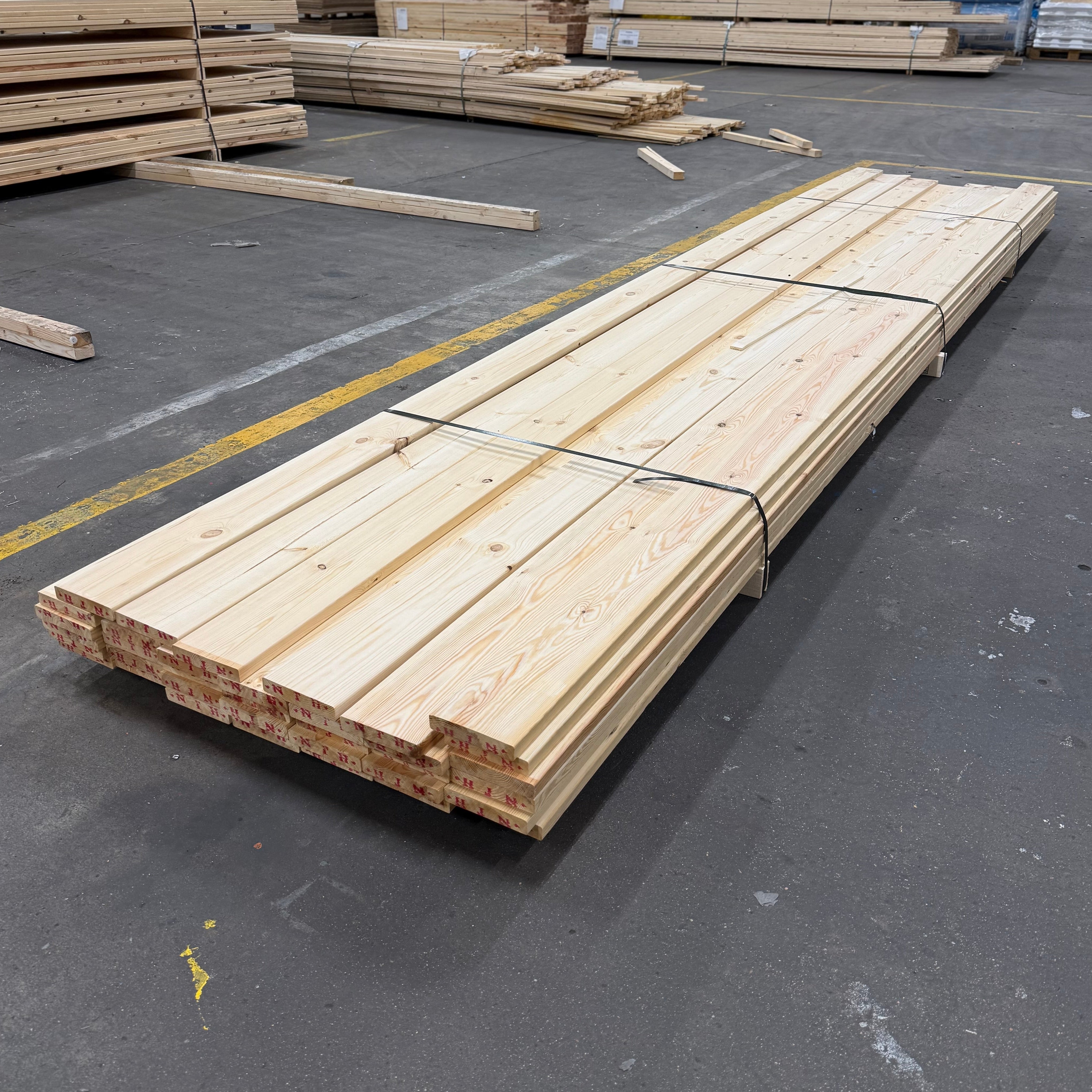 Paket Hyvlade Brädor 27x145mm 5.10m-36st (Furu) B- sortering