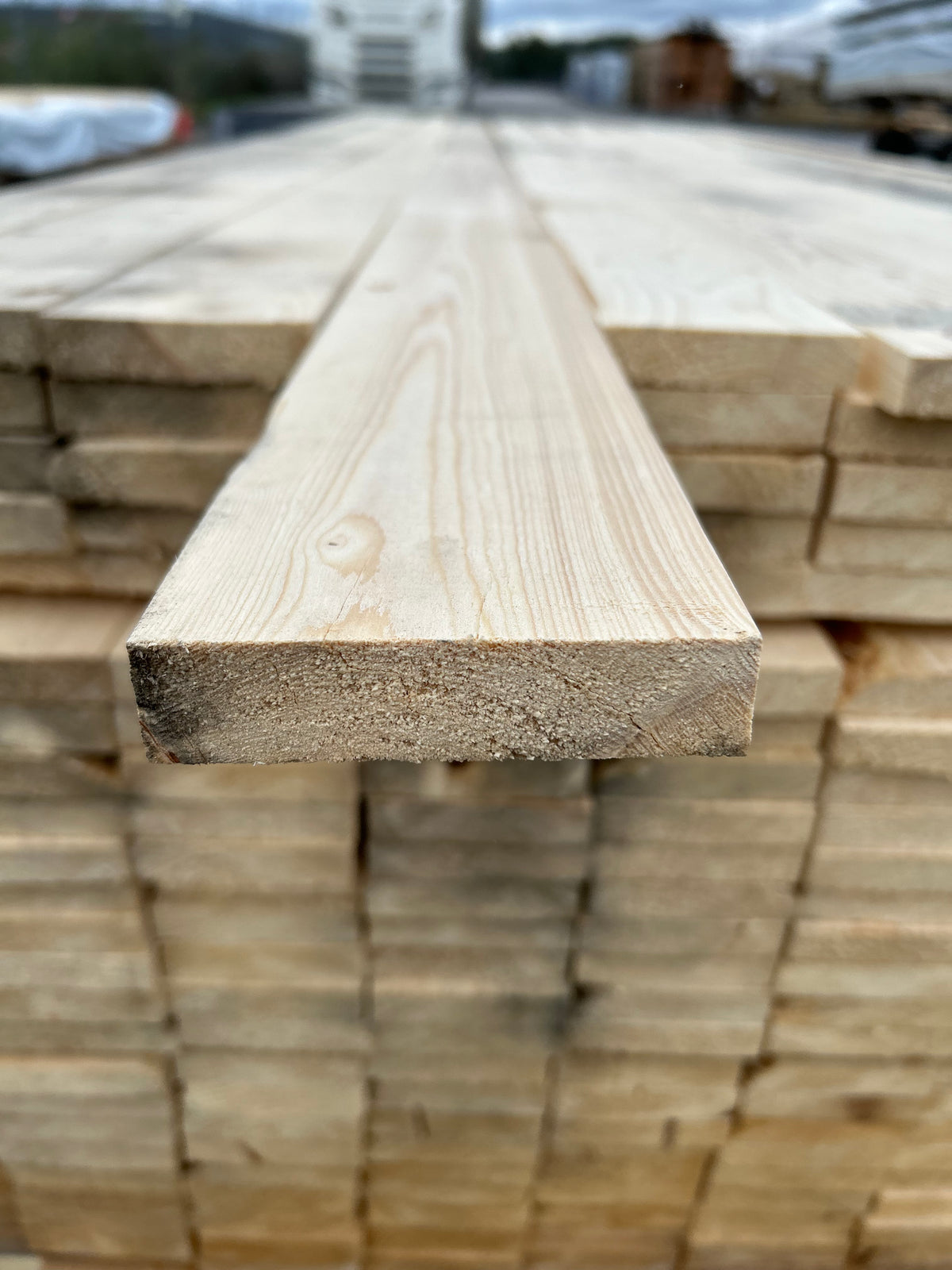 Paket Råsågade Brädor 22x95mm 3,00m 275st (fuktskadat)