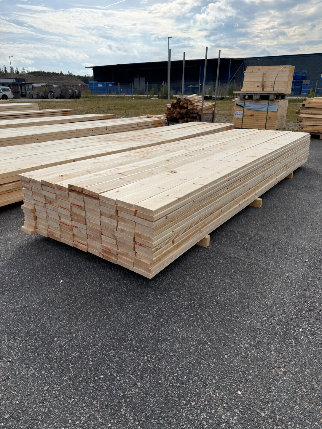 Paket Obehandlad Rillad Trall 28x120mm Furu 3,60m – 117st (Andra Sortering)