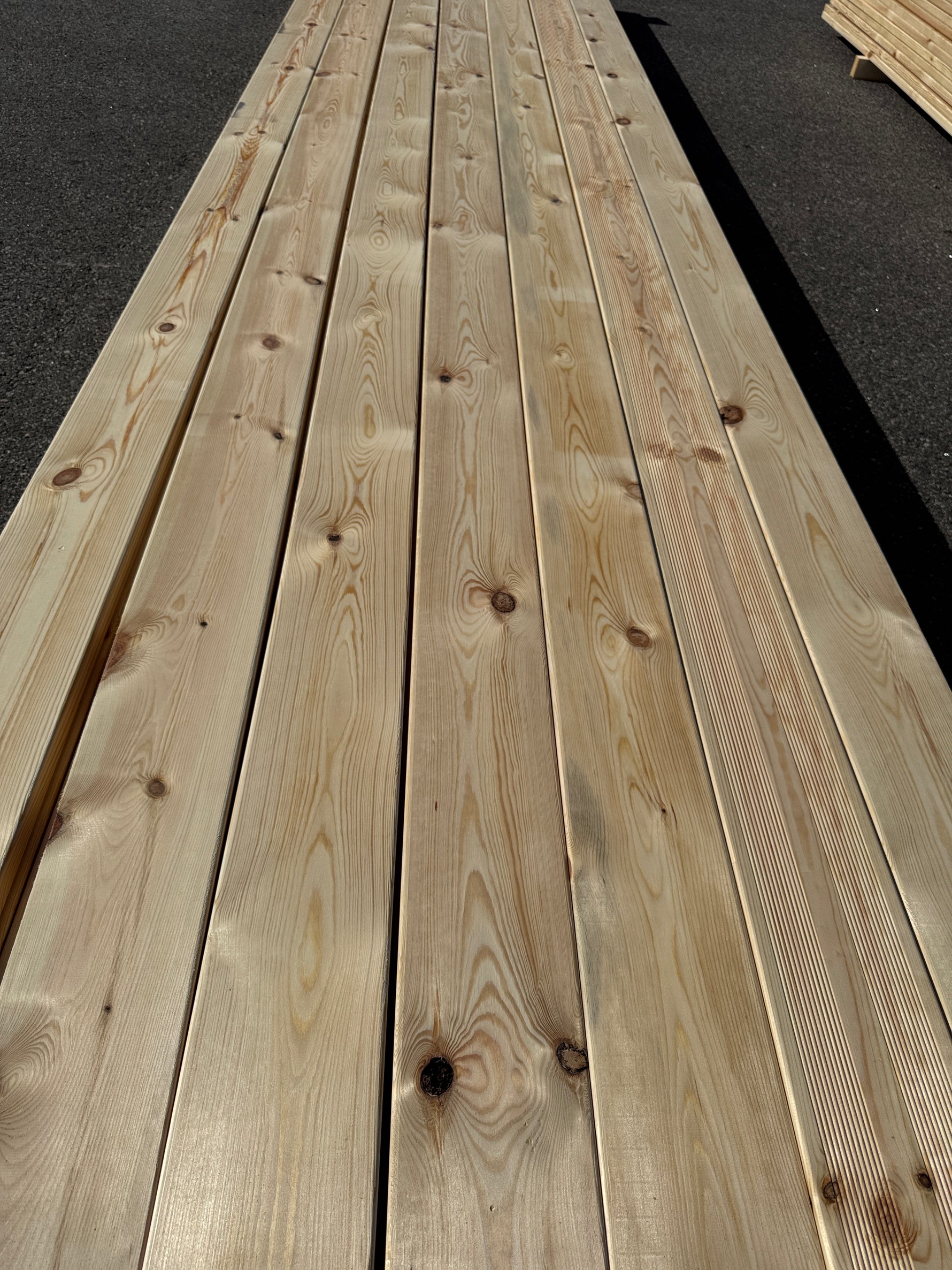 Paket Rillad 28x145 – 42st – 4.80 m – ANDRASORTERING