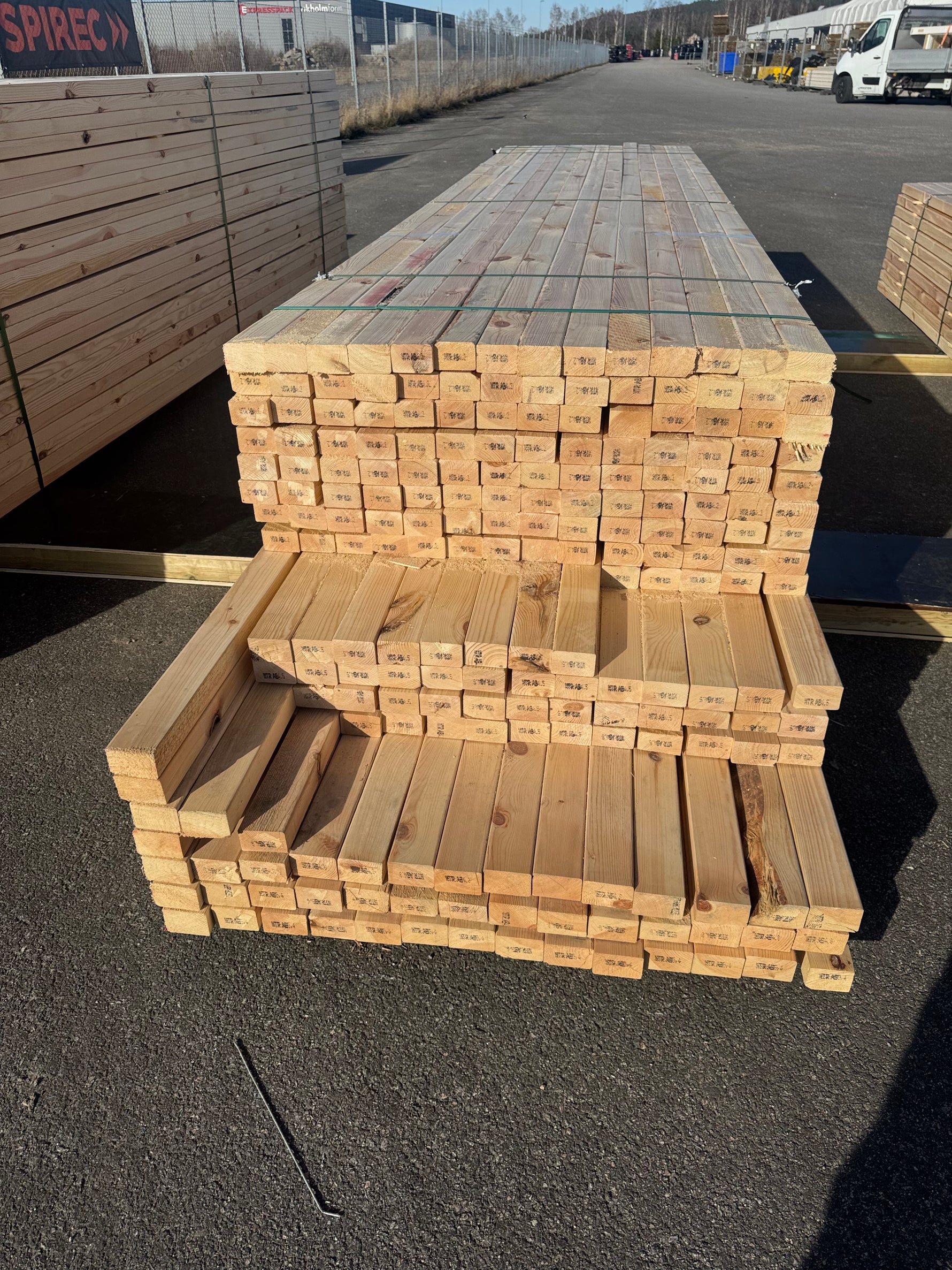 Paket Reglar 48x73 mm – 210 st (furu)