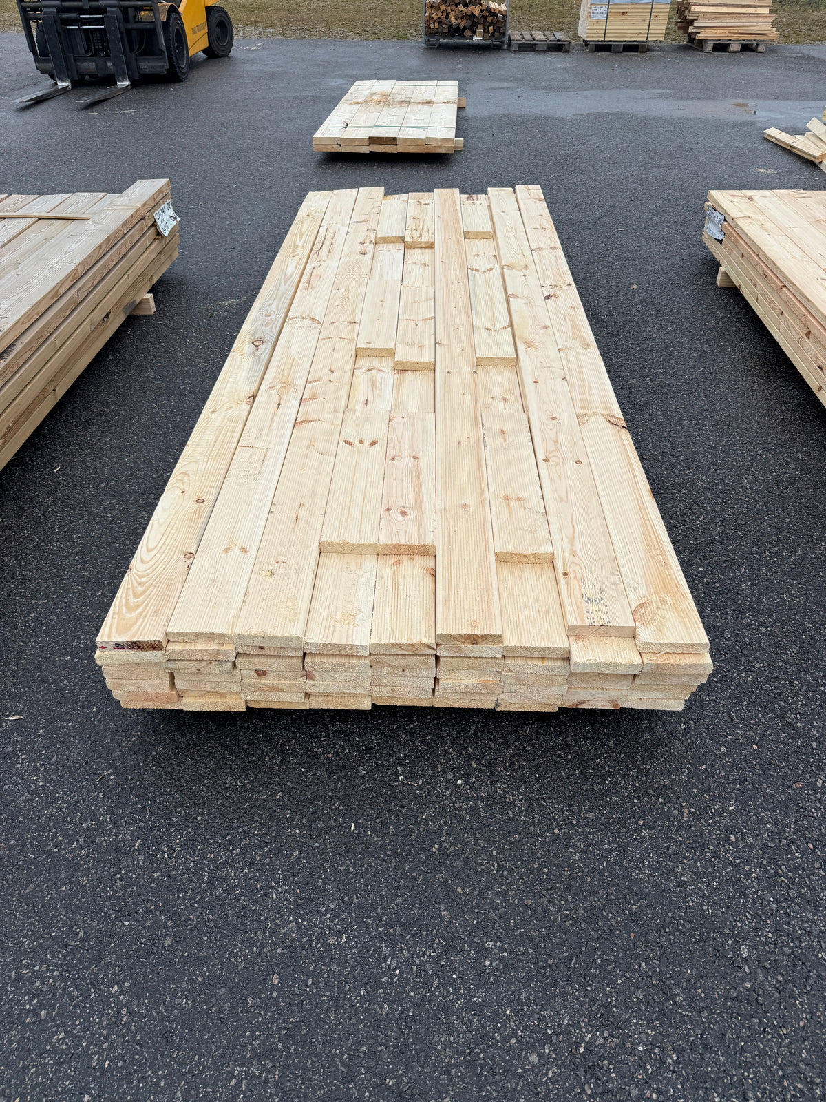 Paket Obehandlad Rillad Trall 28x120mm 3,00m 60st (Andra Sortering)