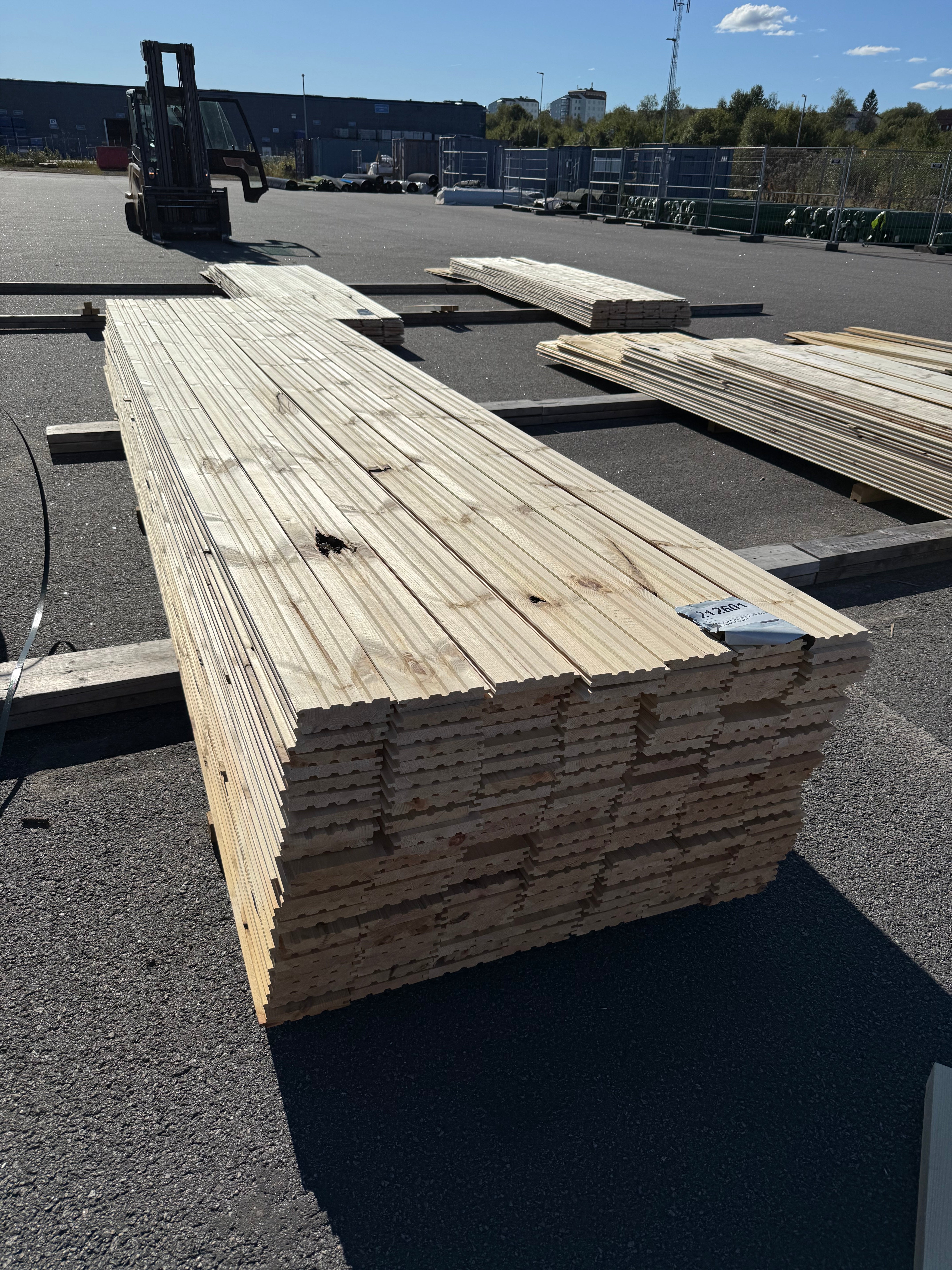 Paket Golv 20,5x142mm – 168 st (4,20–5,10 m, gran, obehandlad)