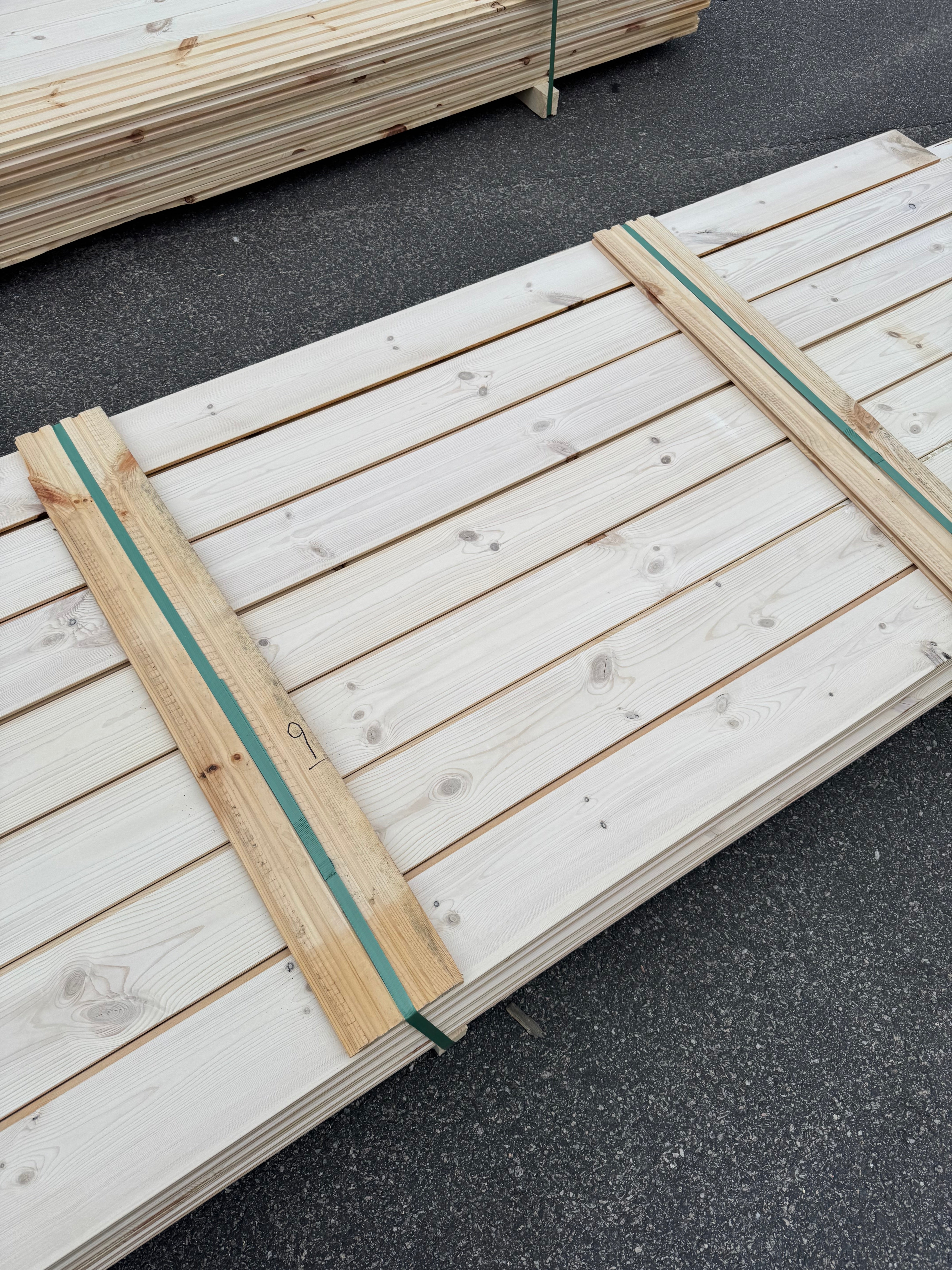 Paket Vitlaserat Golv 20,5x140 mm 56st