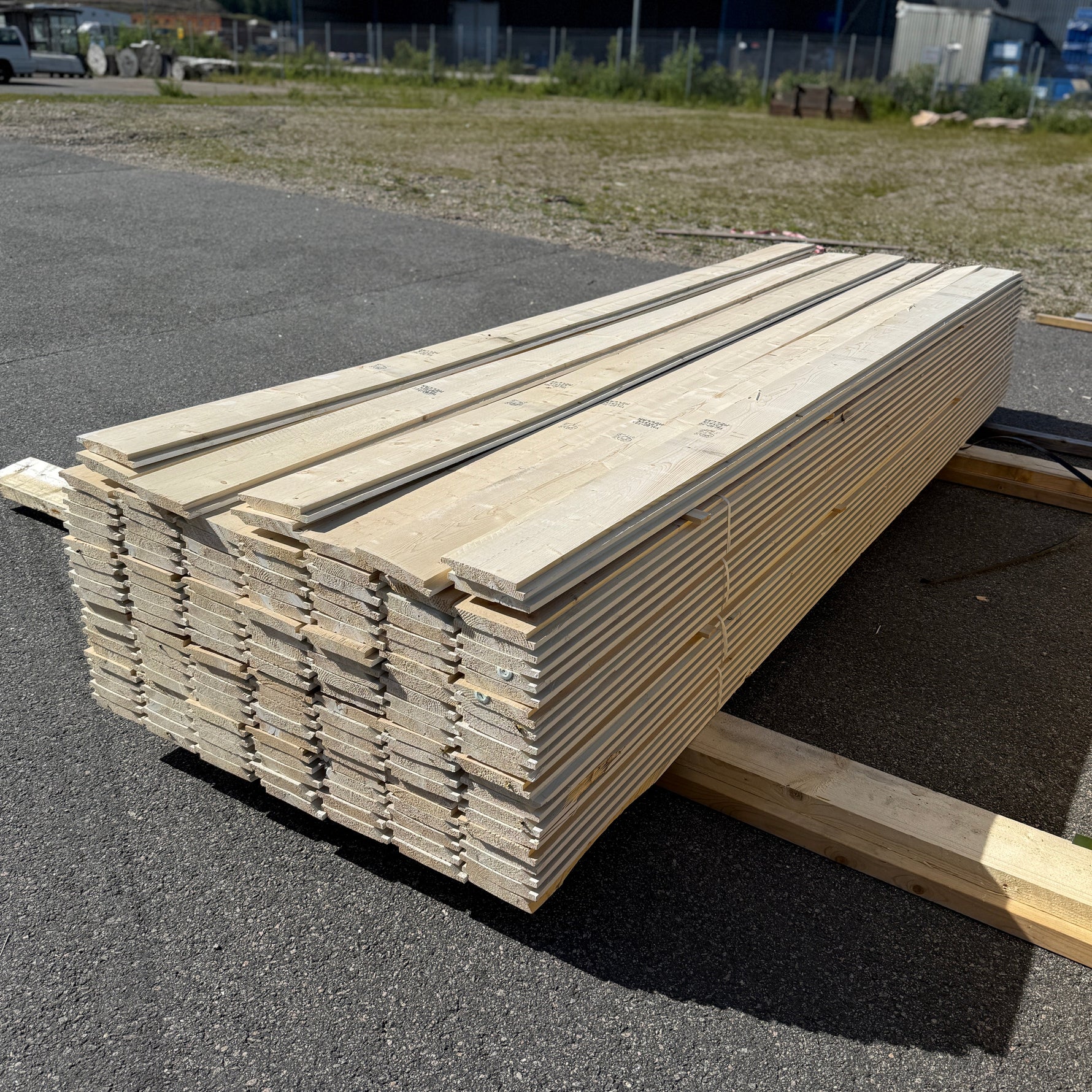 Paket Ytterpanel Enkelfas Halvspont 22x145mm, 149st 3.60m Mellanstruken