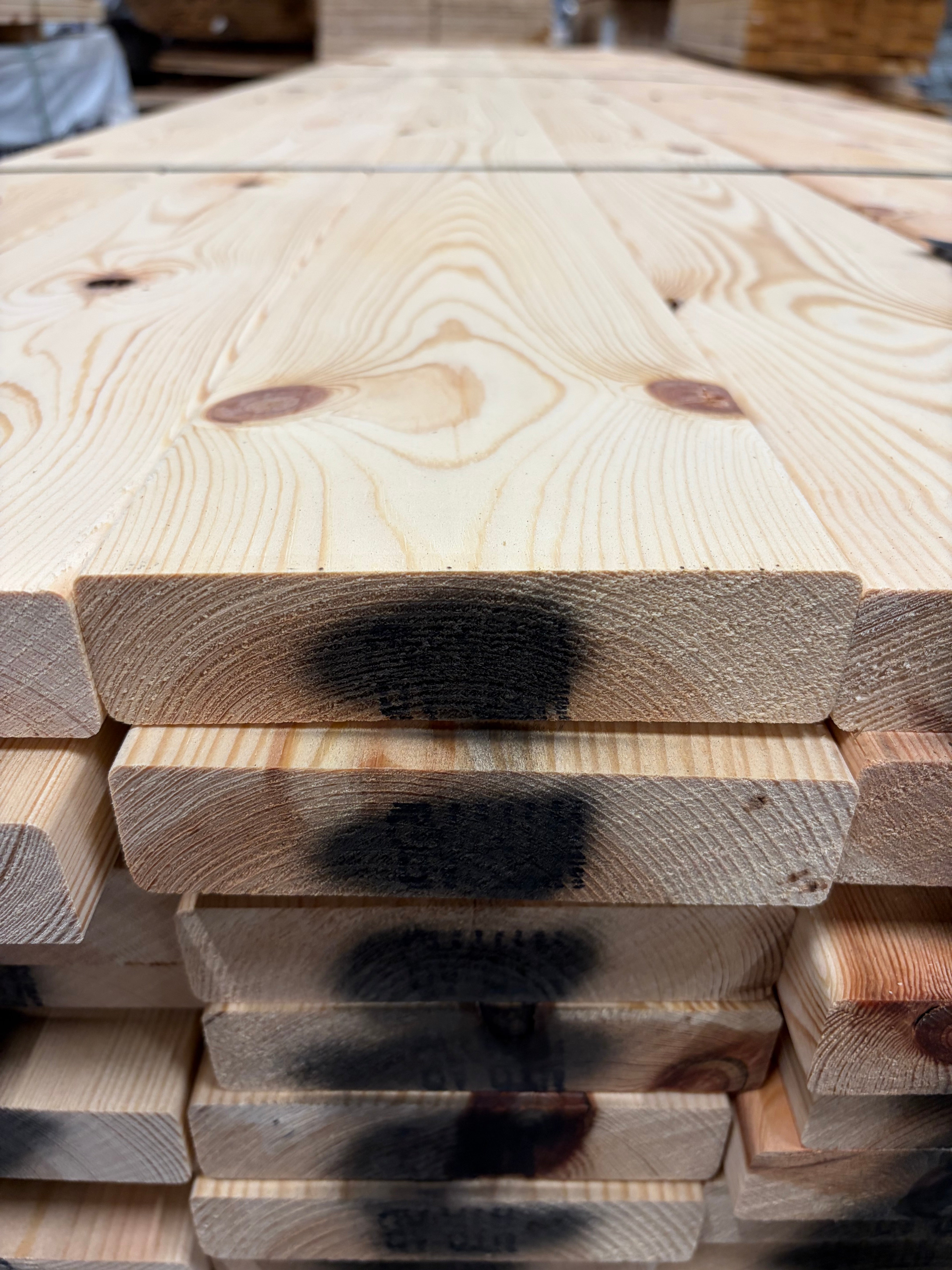 Hyvlad 34x145 Obehandlad Furu (Sekunda)