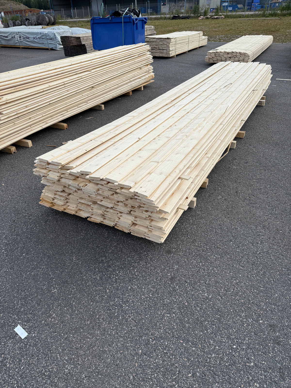Parti Spårpanel 22x120 mm – 4,20 m 142st (Andra sortering)