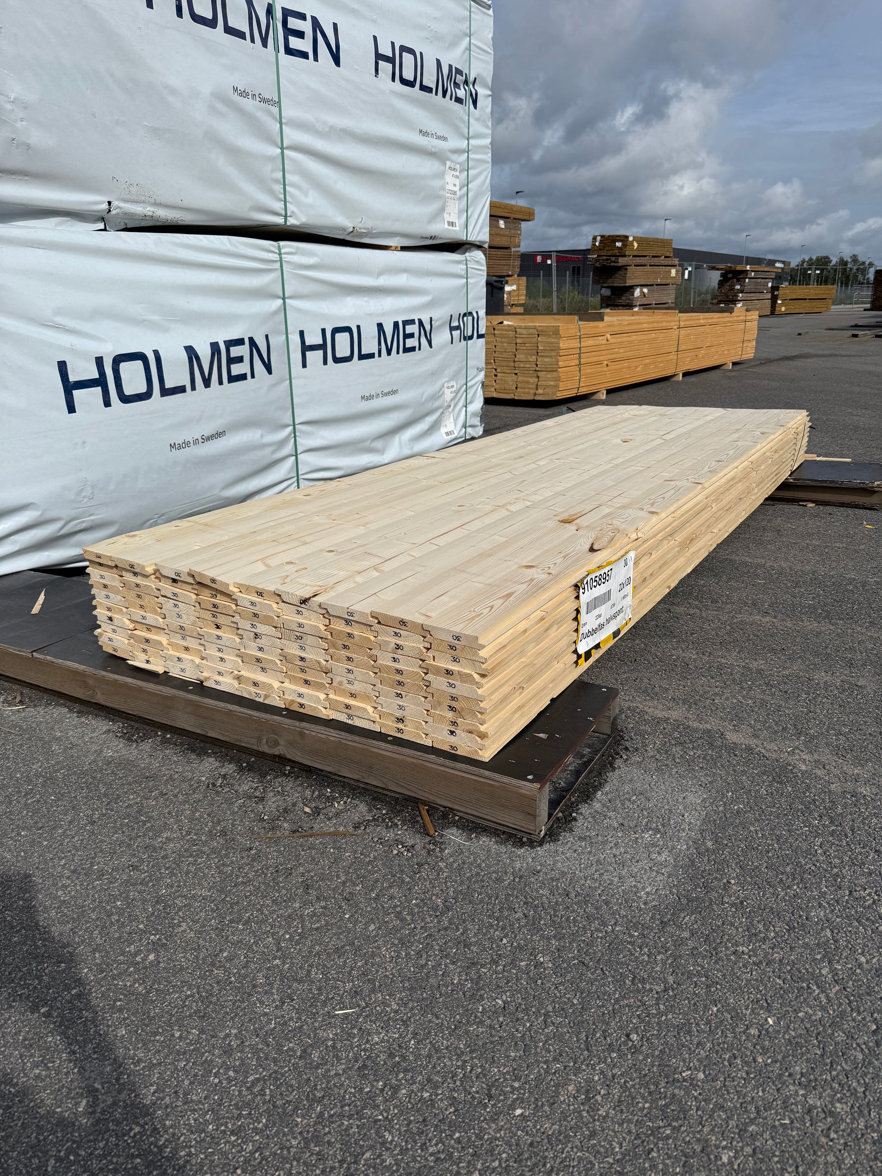 Paket Ytterpanel Dubbelfasspont 22x120 mm – 3,00 m 90st (Obehandlad)