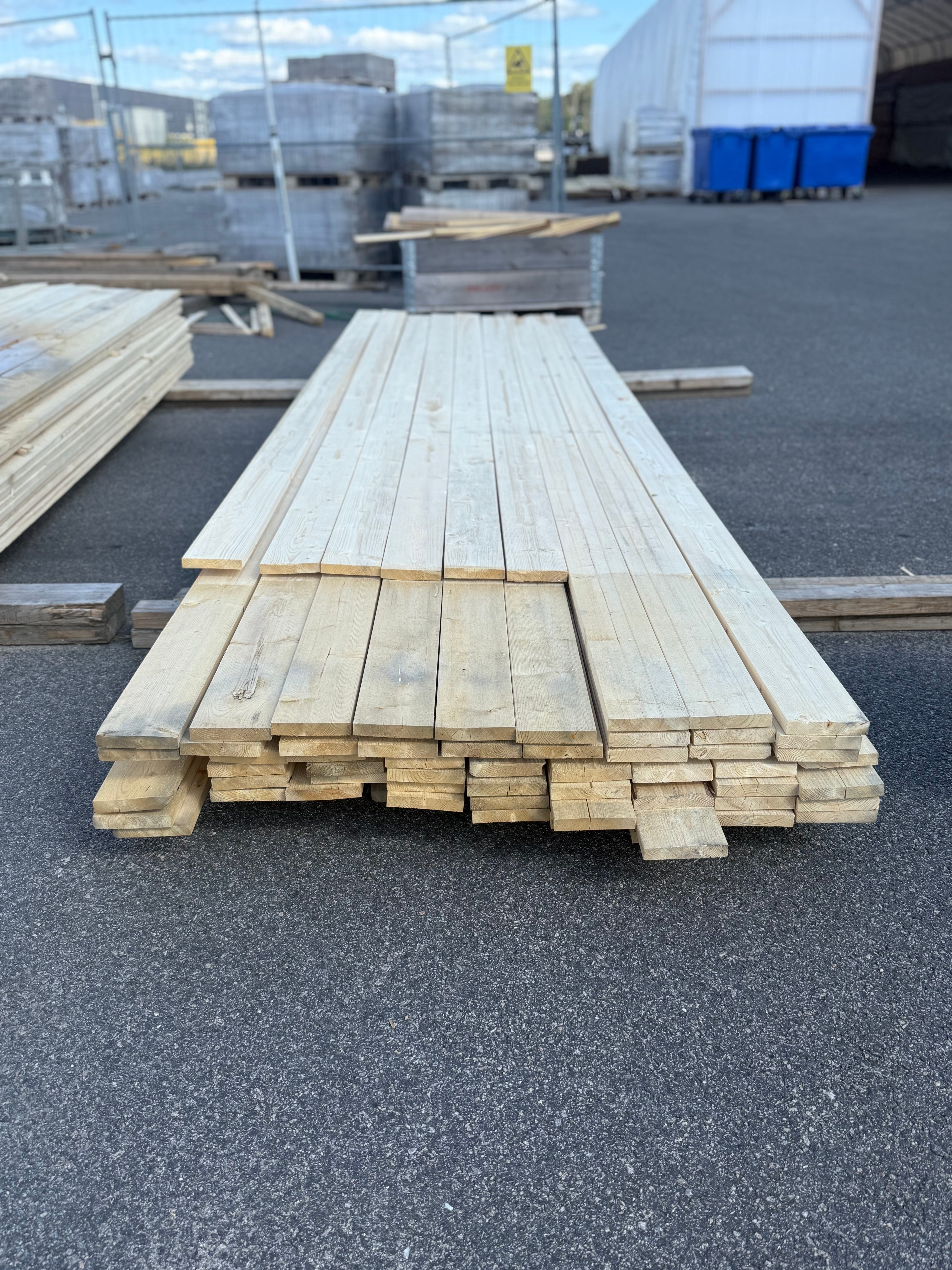 Paket Finsågad Panel 22x120mm 63st 3.60–4.20m – Andra sortering