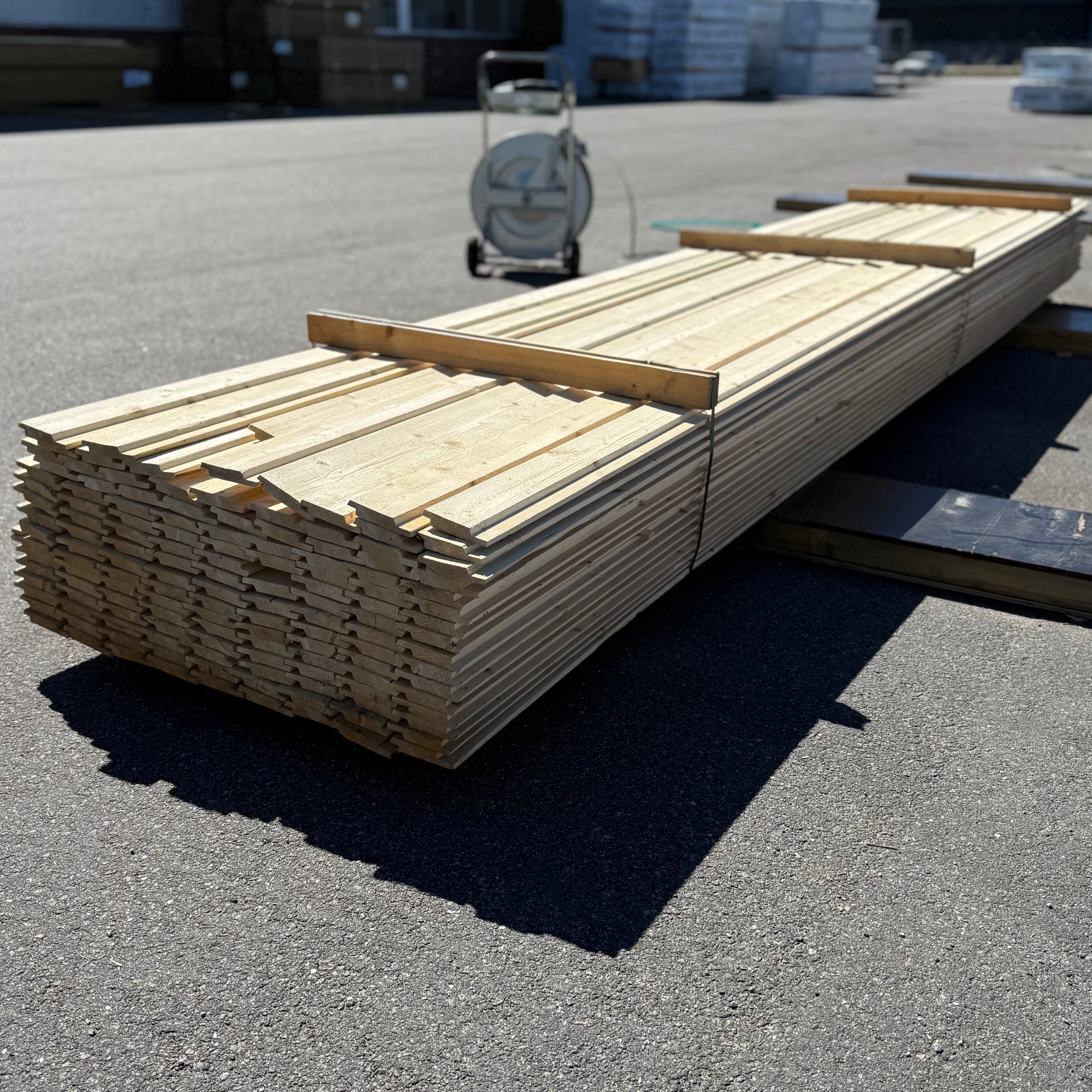 Paket Ytterpanel Falsad Spårpanel 22x120mm, 140st 5.10m