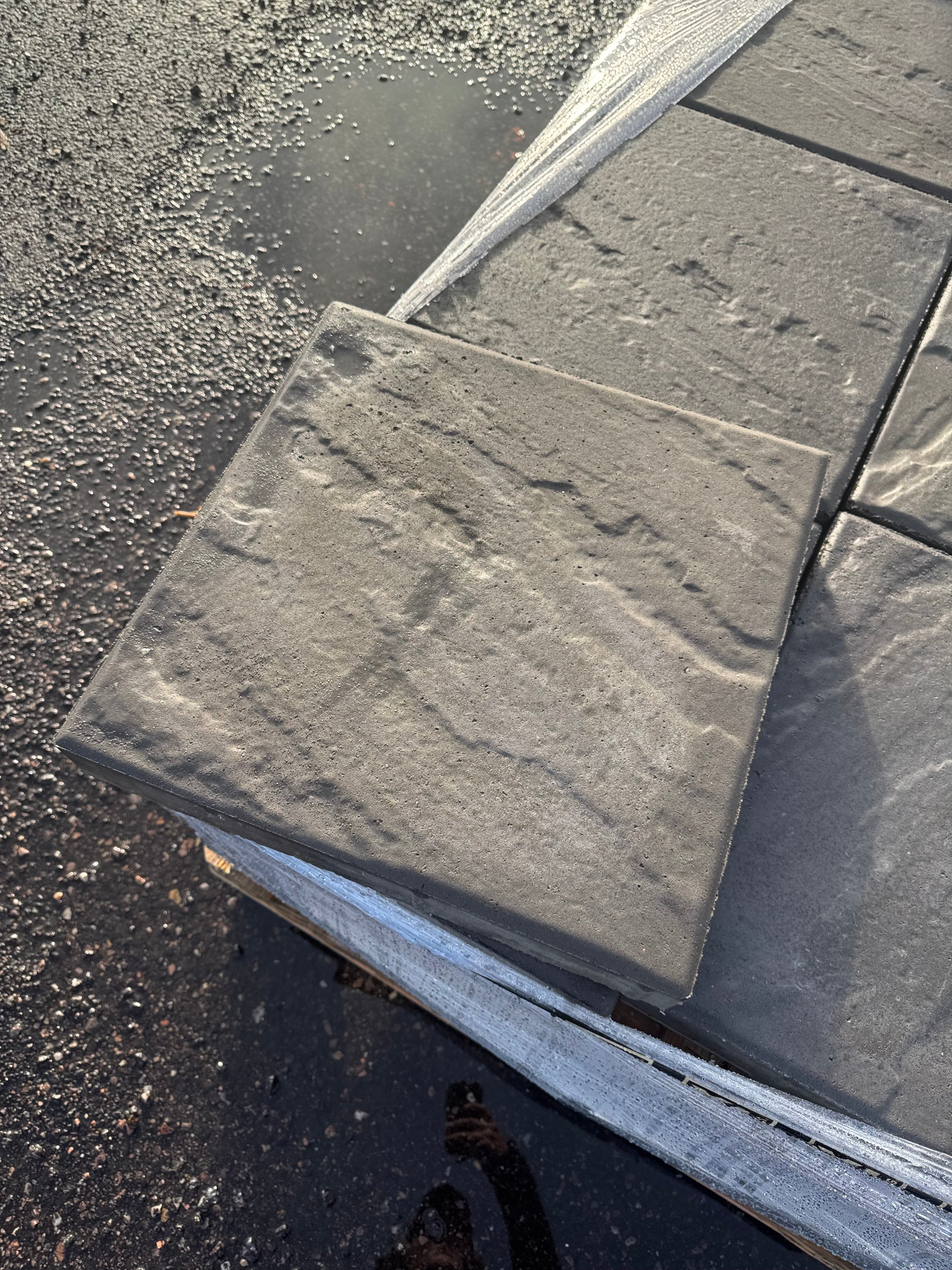 Marksten Cambridge 420x420x50 mm – Grafit 170 kr/kvm