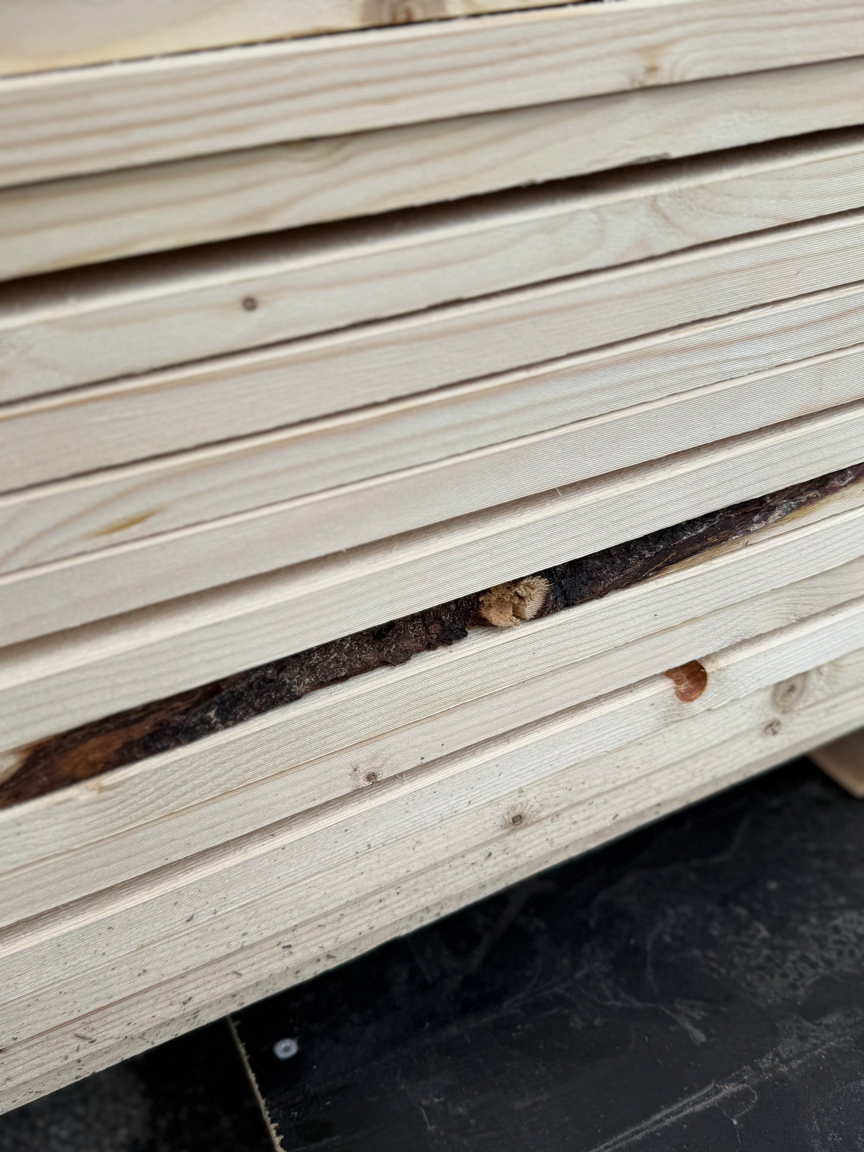 Paket Finsågade Brädor 22x145mm, 182st 3,60–5,40m (Andra sortering)