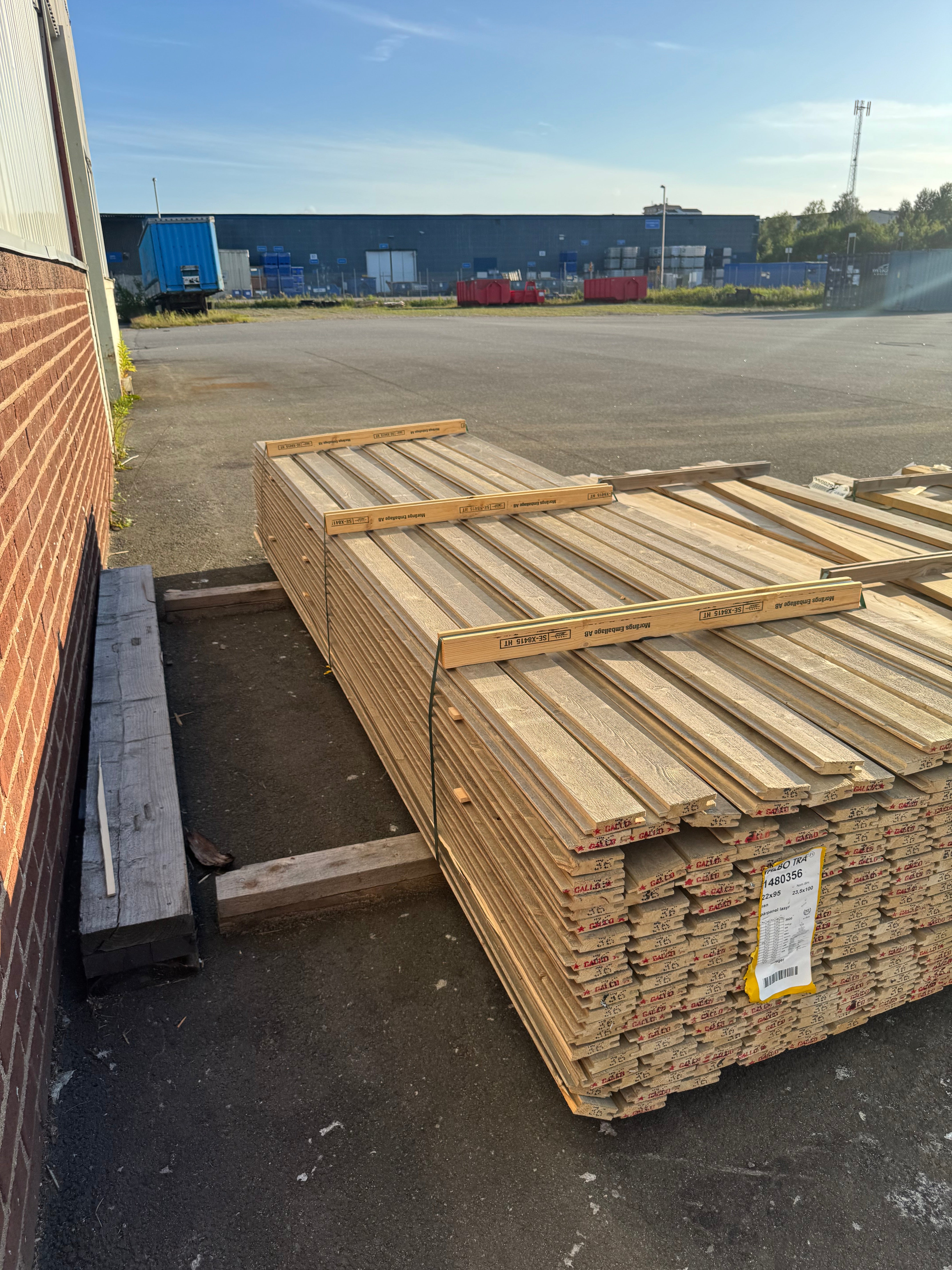 Paket Spårpanel 22x95 – 240st (3.60 m) – Lasyr