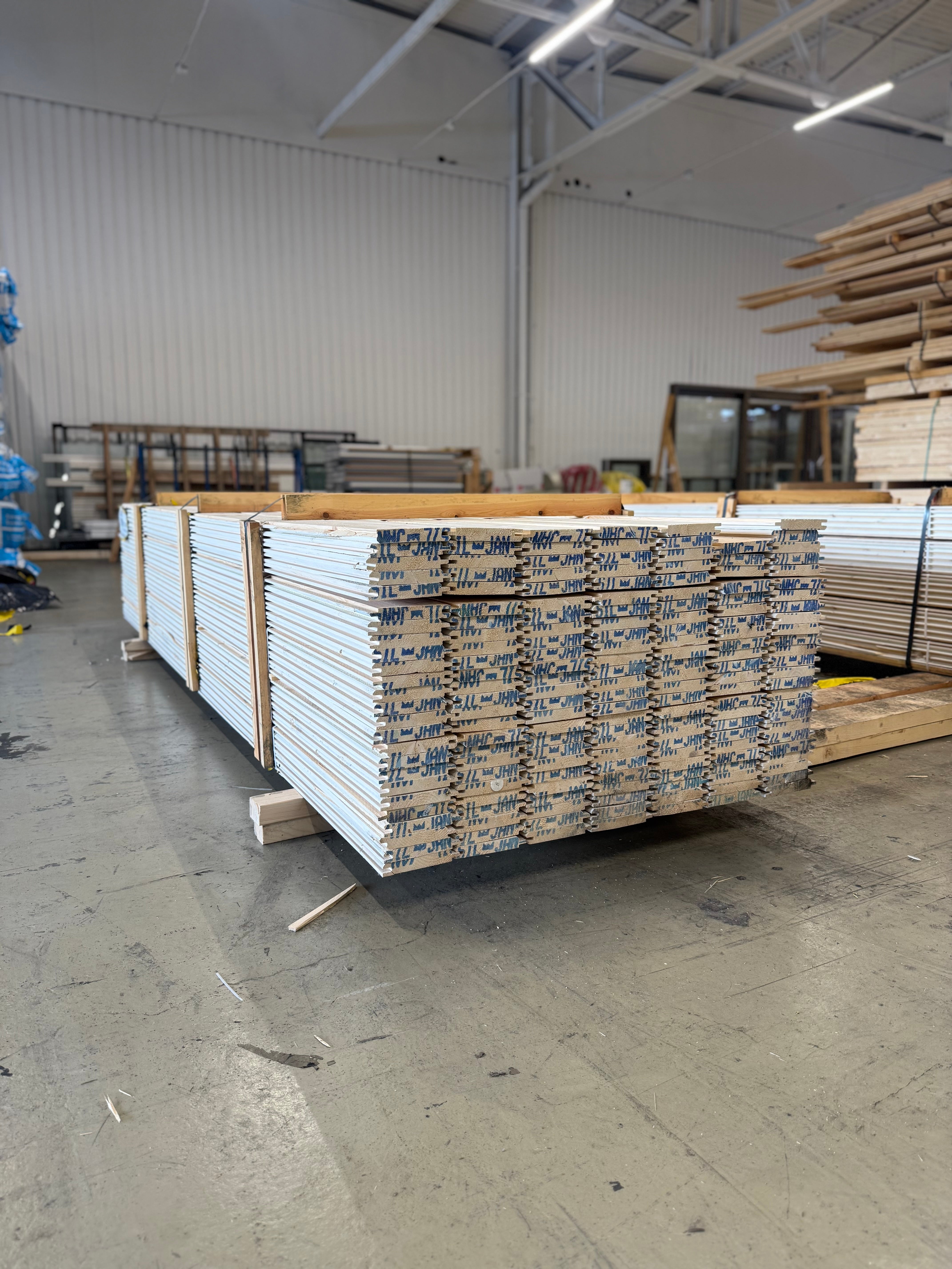 Ytterpanel Dubbelfasspont 22x145mm 3.60m – Grundmålad Vit Gran