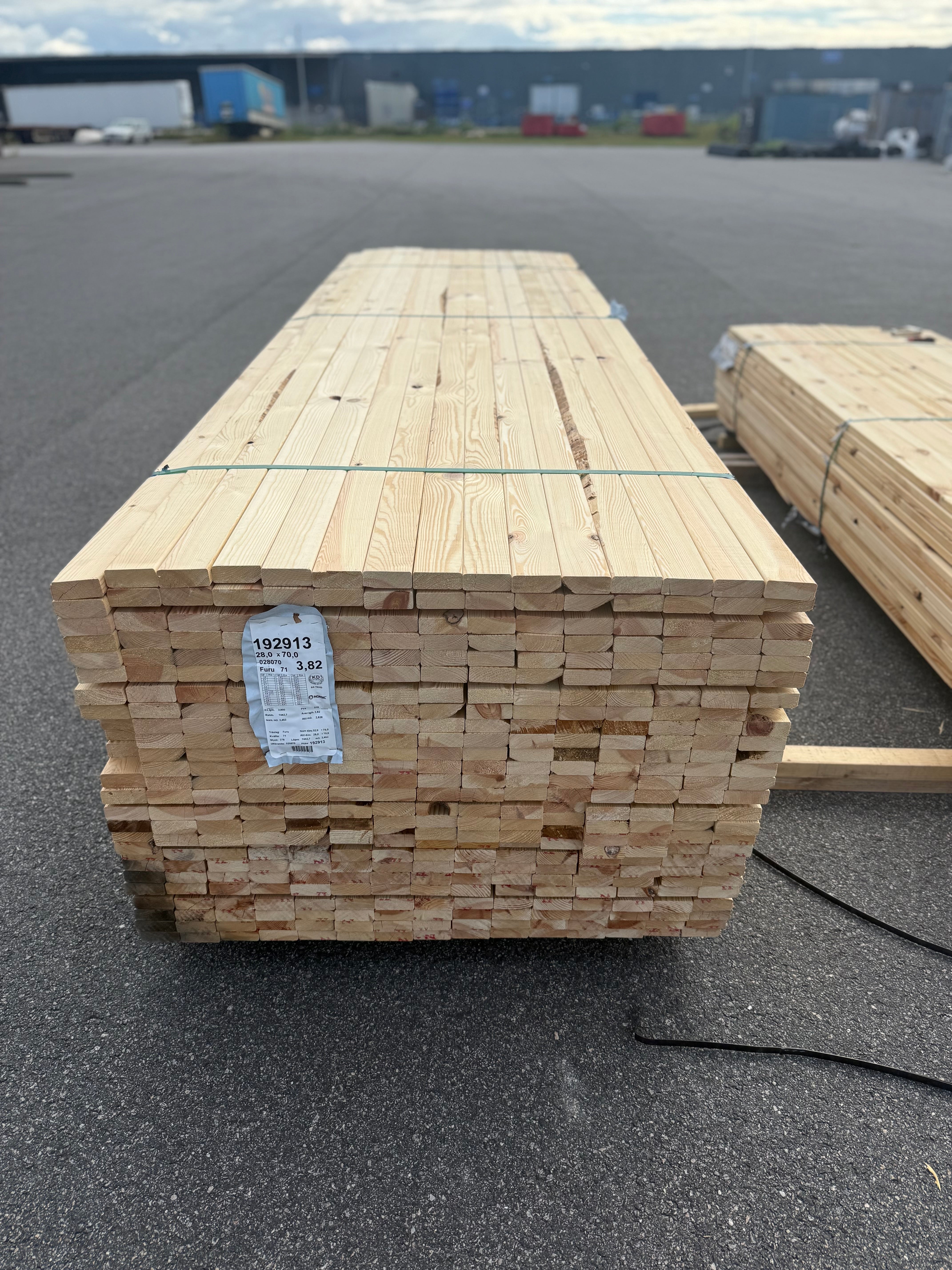 Paket Glespanel28x70mm furu 390st