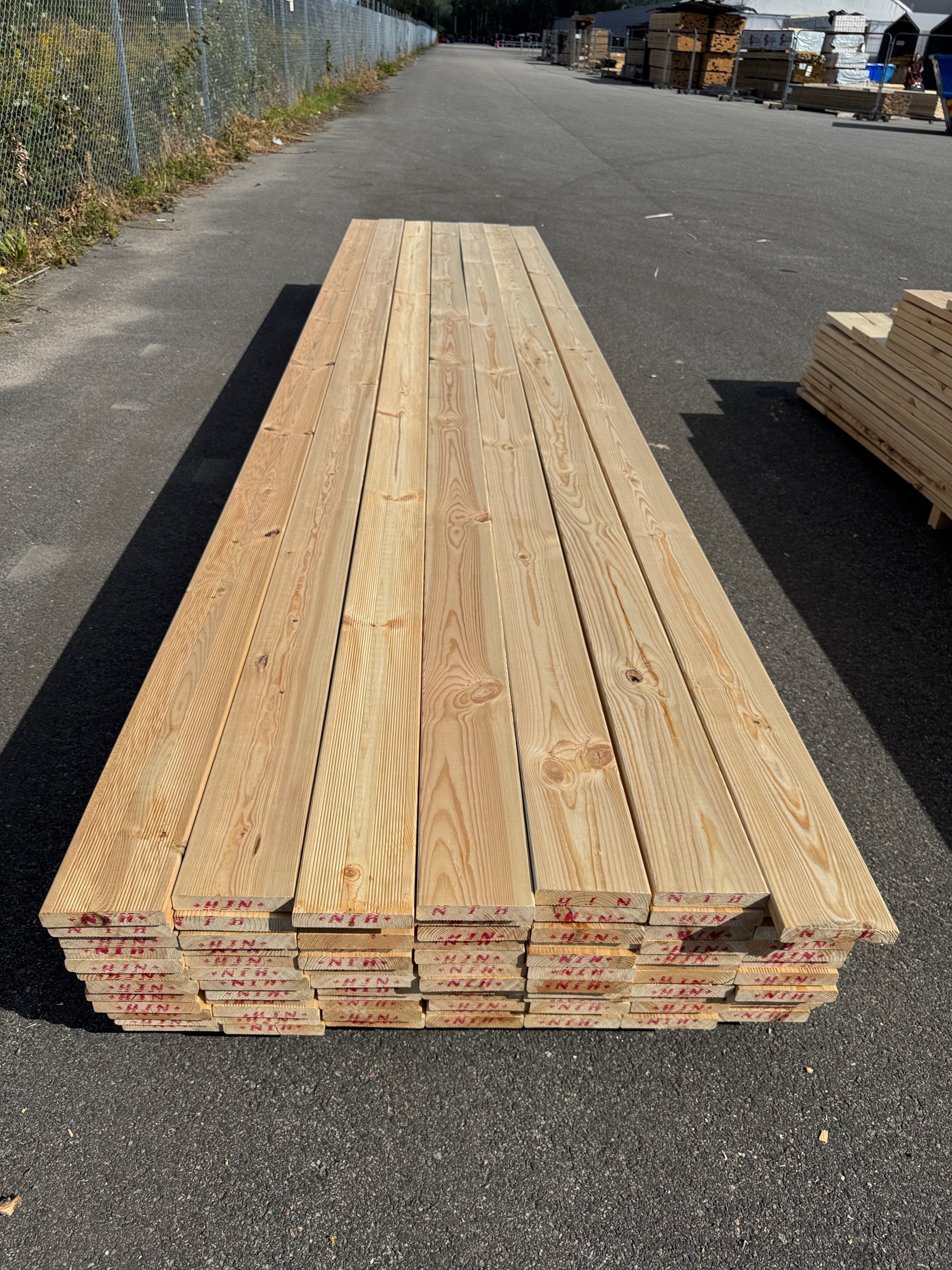 Paket Rillad 28x145 – 84st – 4.80–5.40 m – ANDRASORTERING