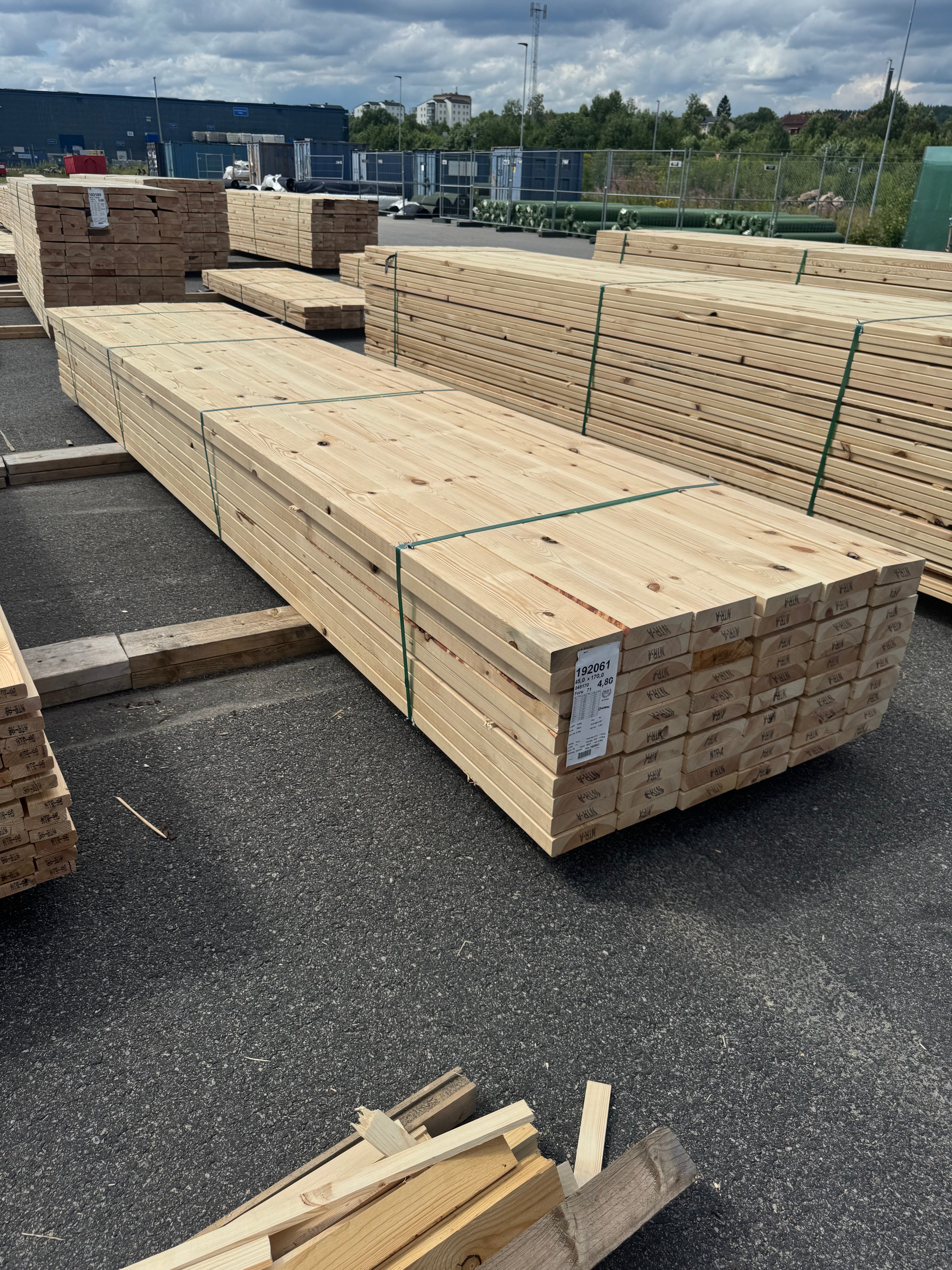 Paket Reglar 45x170 – 60 st (4,80 m, furu)