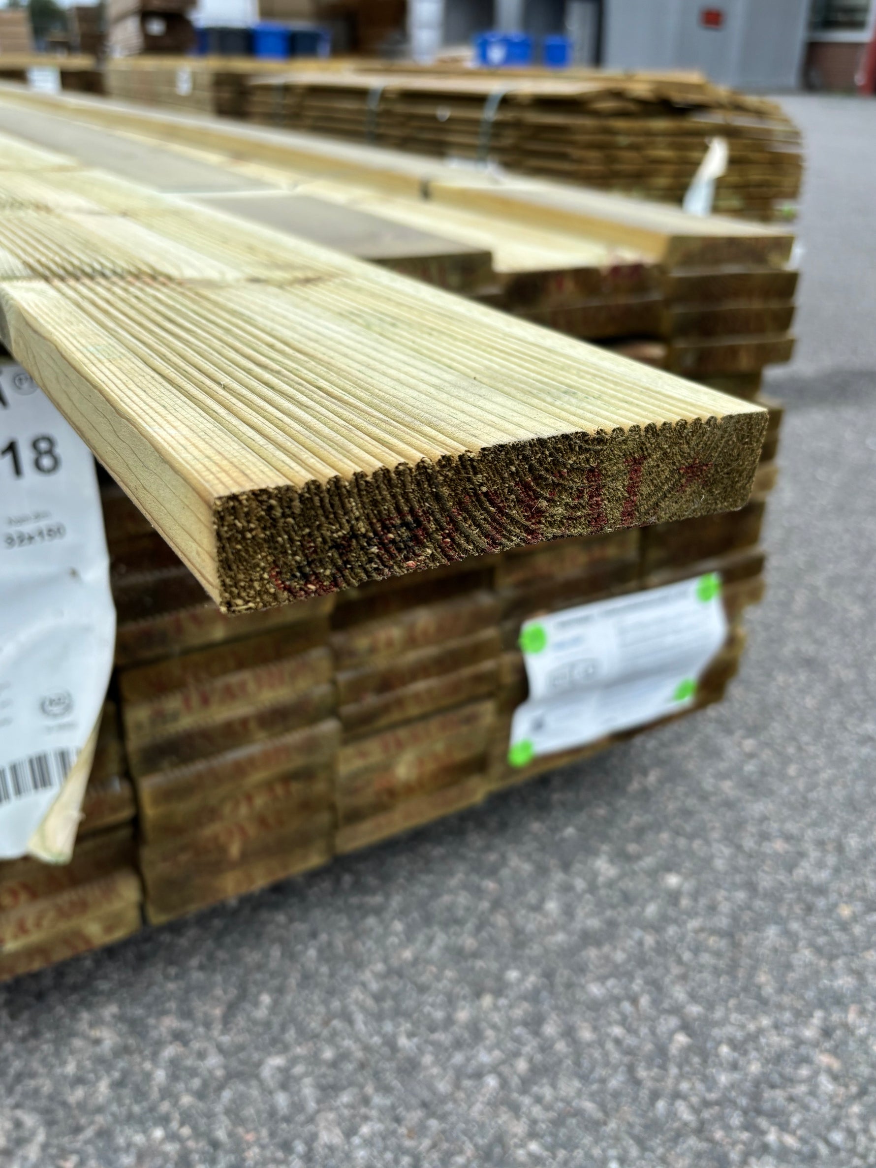 Paket Tryckimpregnerad Rillad Trall 28x145mm – 112st, 4,20m
