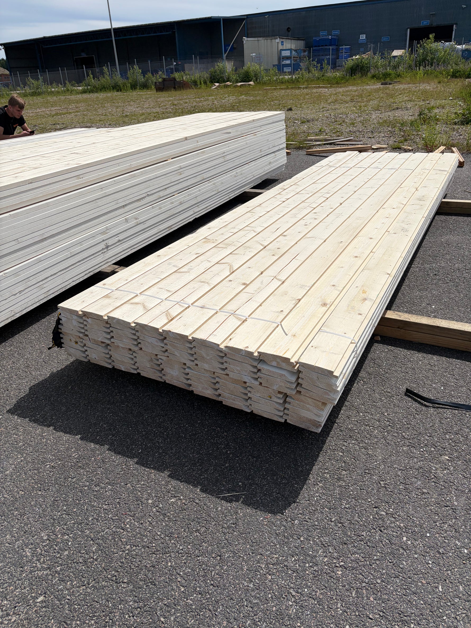 Paket Ytterpanel Enkelfas Halvspont 22x120mm, 90st 3.60m Grundmålad