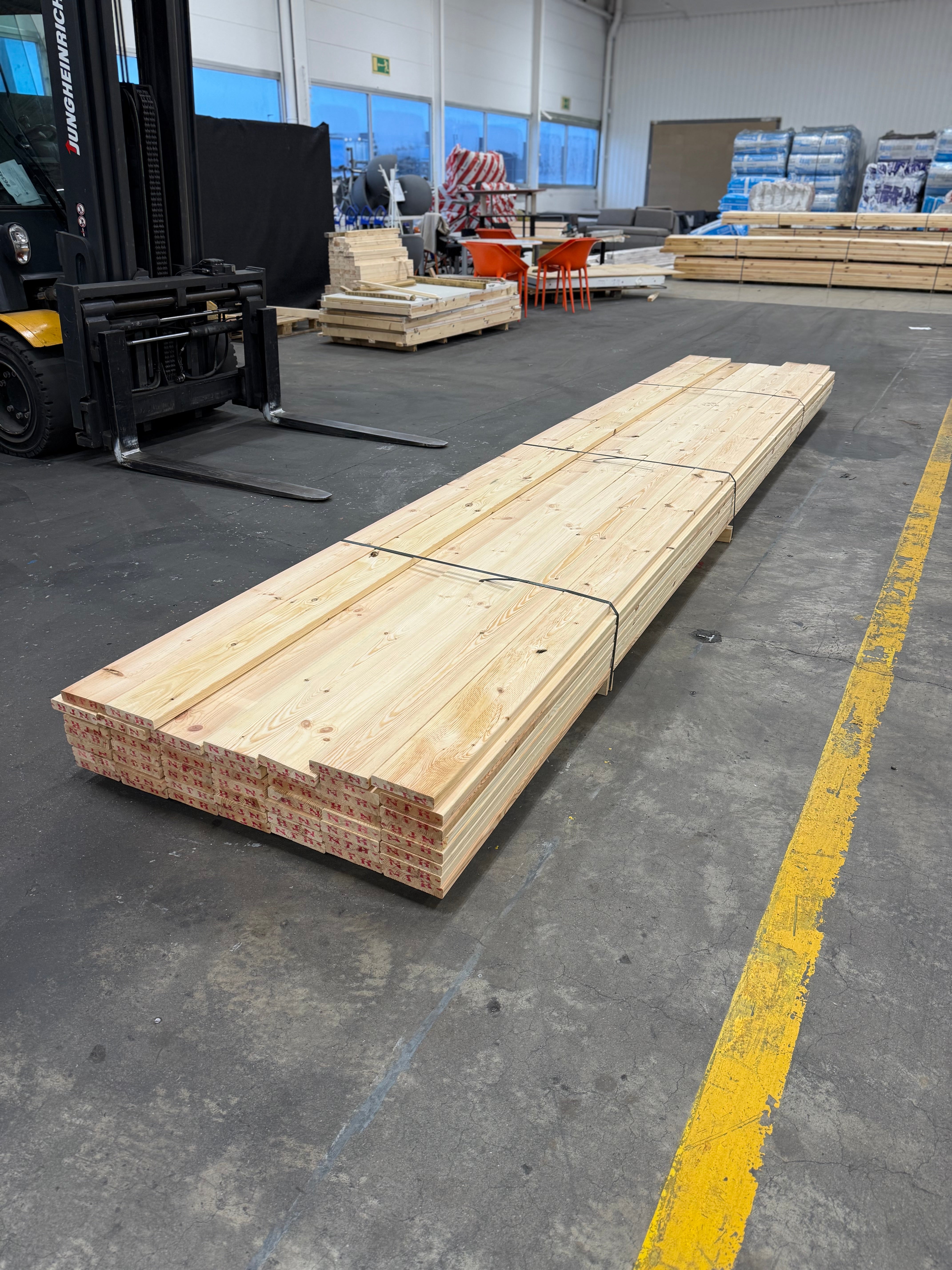 Paket Hyvlade Brädor 27x145mm 5.40m- 53st (Furu Rillad) B- sortering