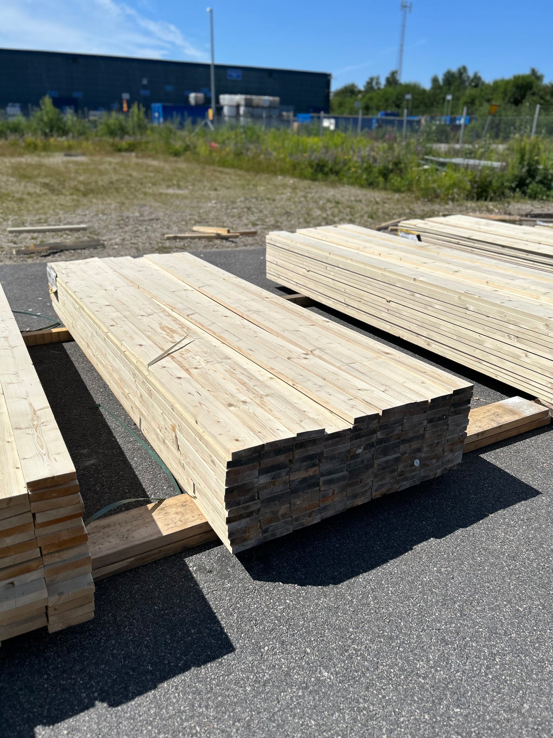Paket Finsågade Brädor 28x120mm 3.0m 116st Obehandlade