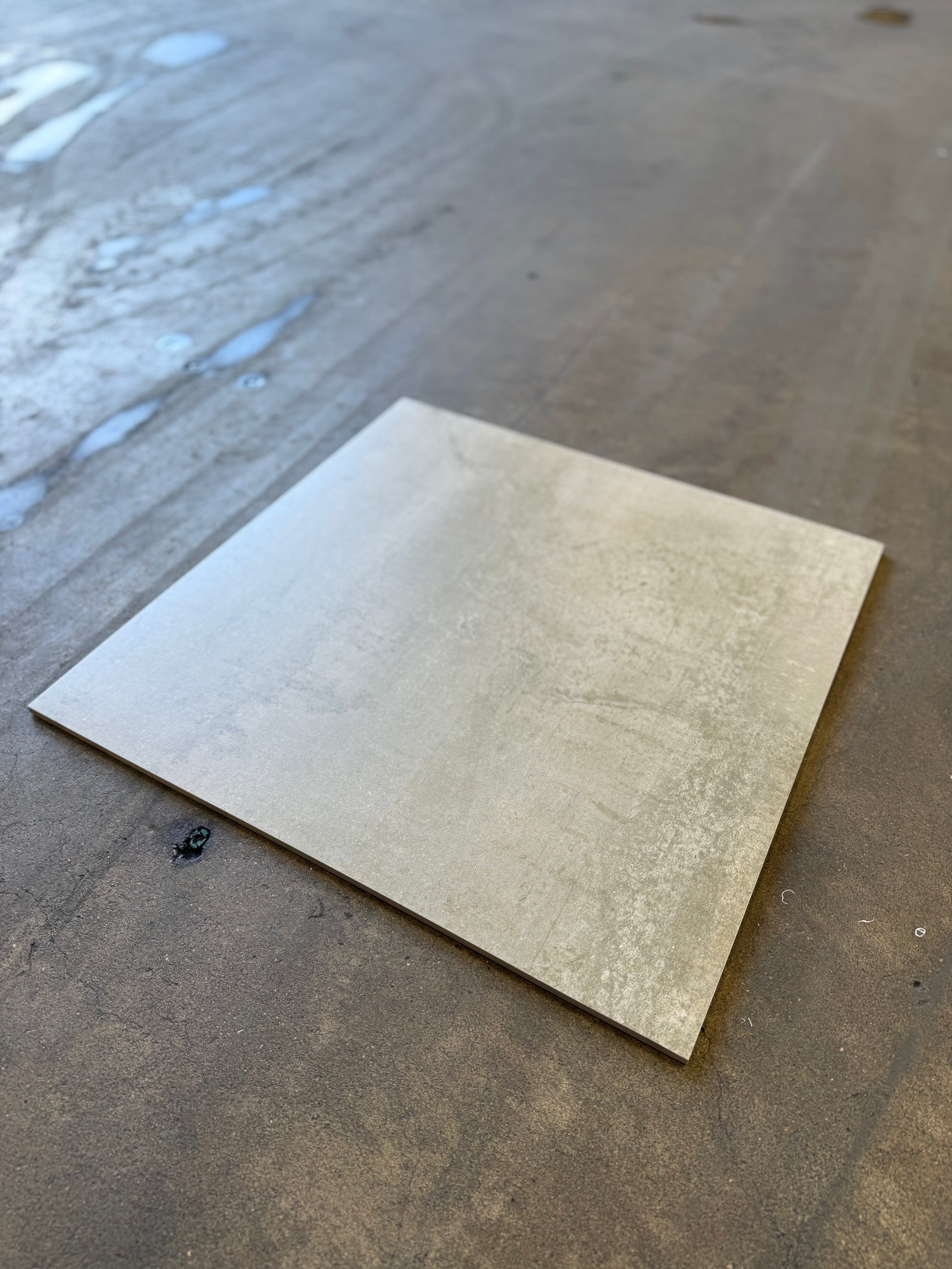 Parti Klinker Metall Silver Såg 60x60, 16 paket totalt ca 23m²