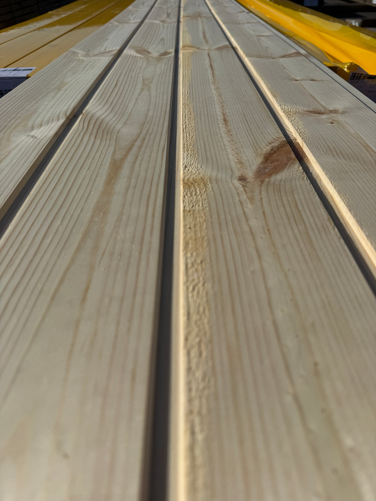 Parti Spårpanel 13x120mm 3,58m Furu – 141,7 kvm