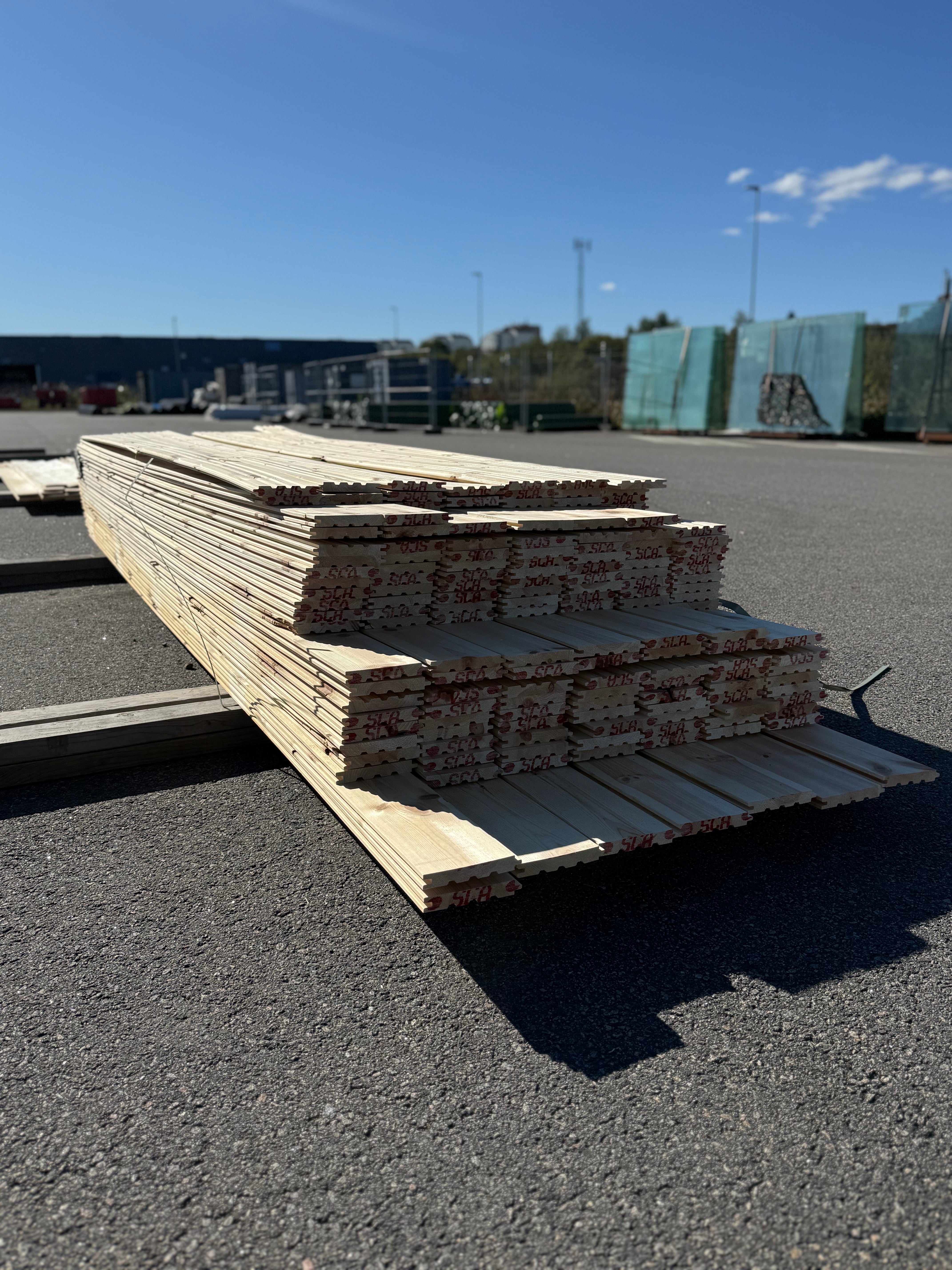 Paket Golv 20,5x142mm – 154 st (3,30–4,20 m, furu, obehandlad)