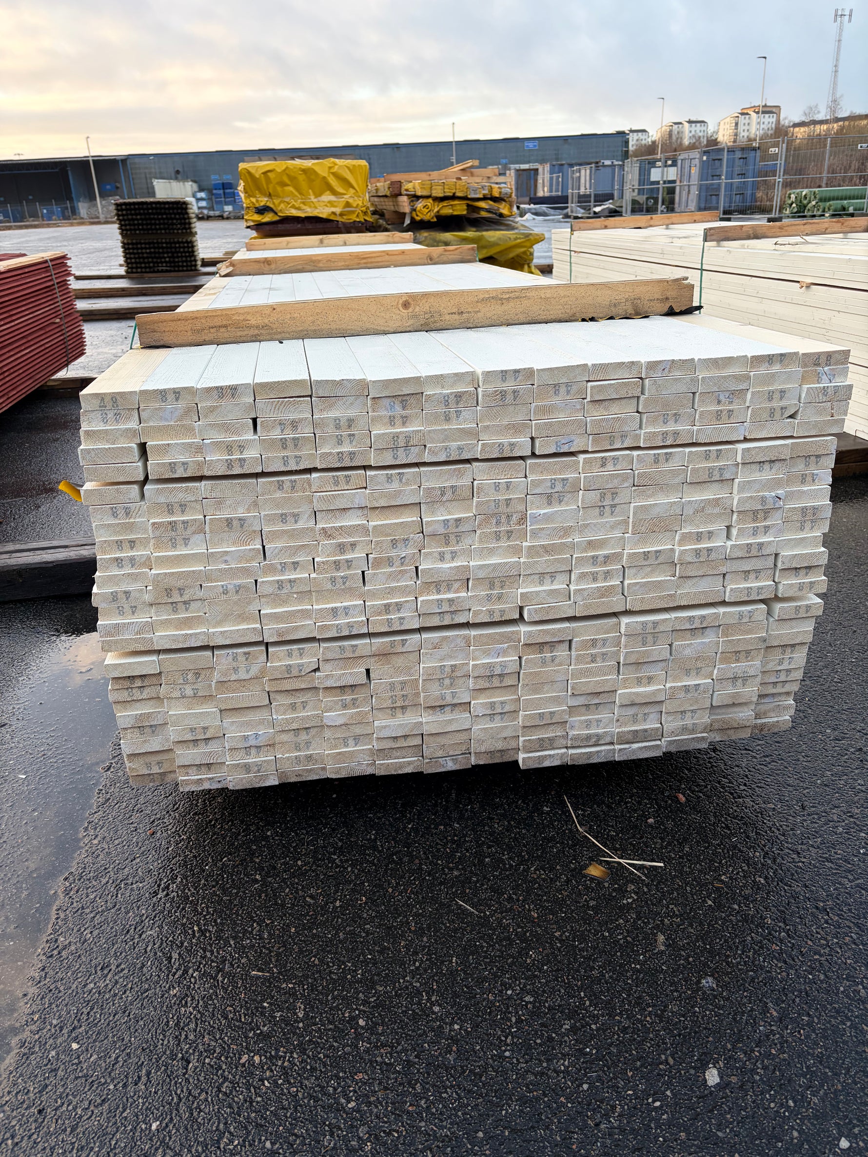 Paket Råplan Klyvsida Mellanstruken 22x70mm, 350st 4.80m - Spirec