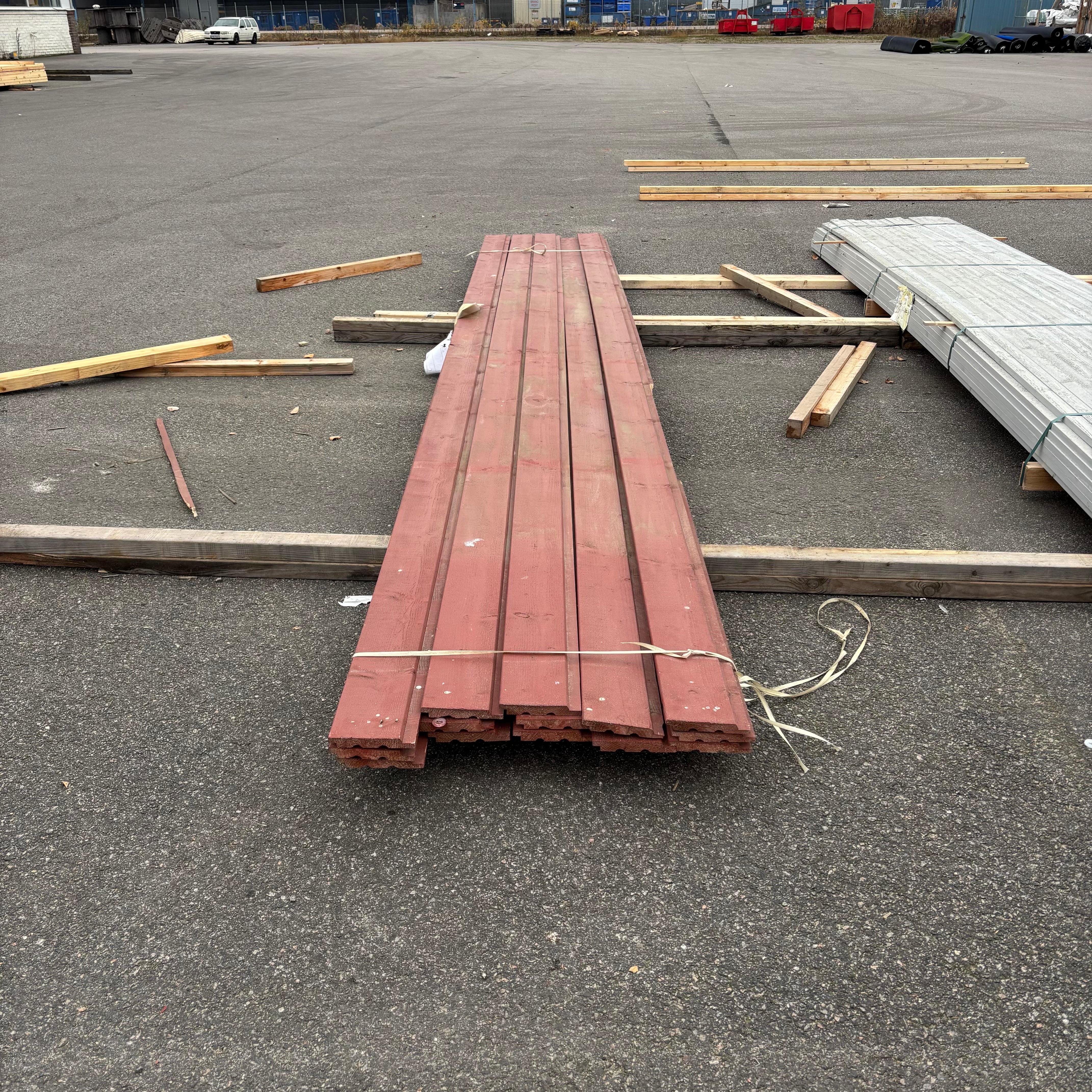 Paket Ytterpanel Falsad Enkelfas 24x147 mm – 14 st (5,10 m, Brandröd)