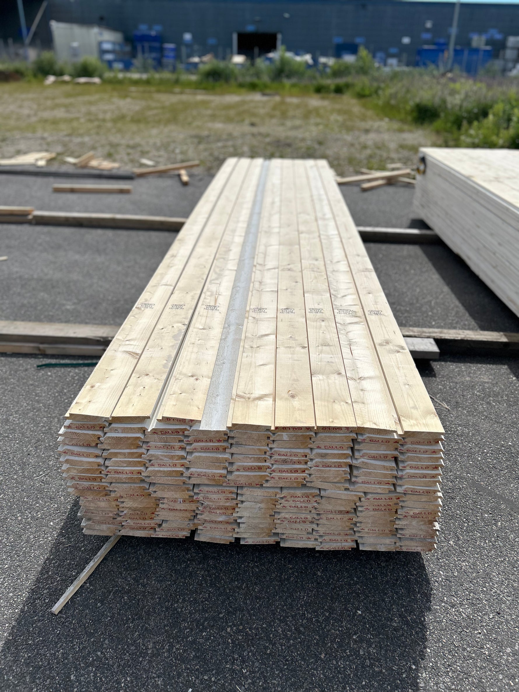 Paket Ytterpanel Dubbelfas Halvspont 22x120mm Grundmålad 161st 4.50m Grundmålad
