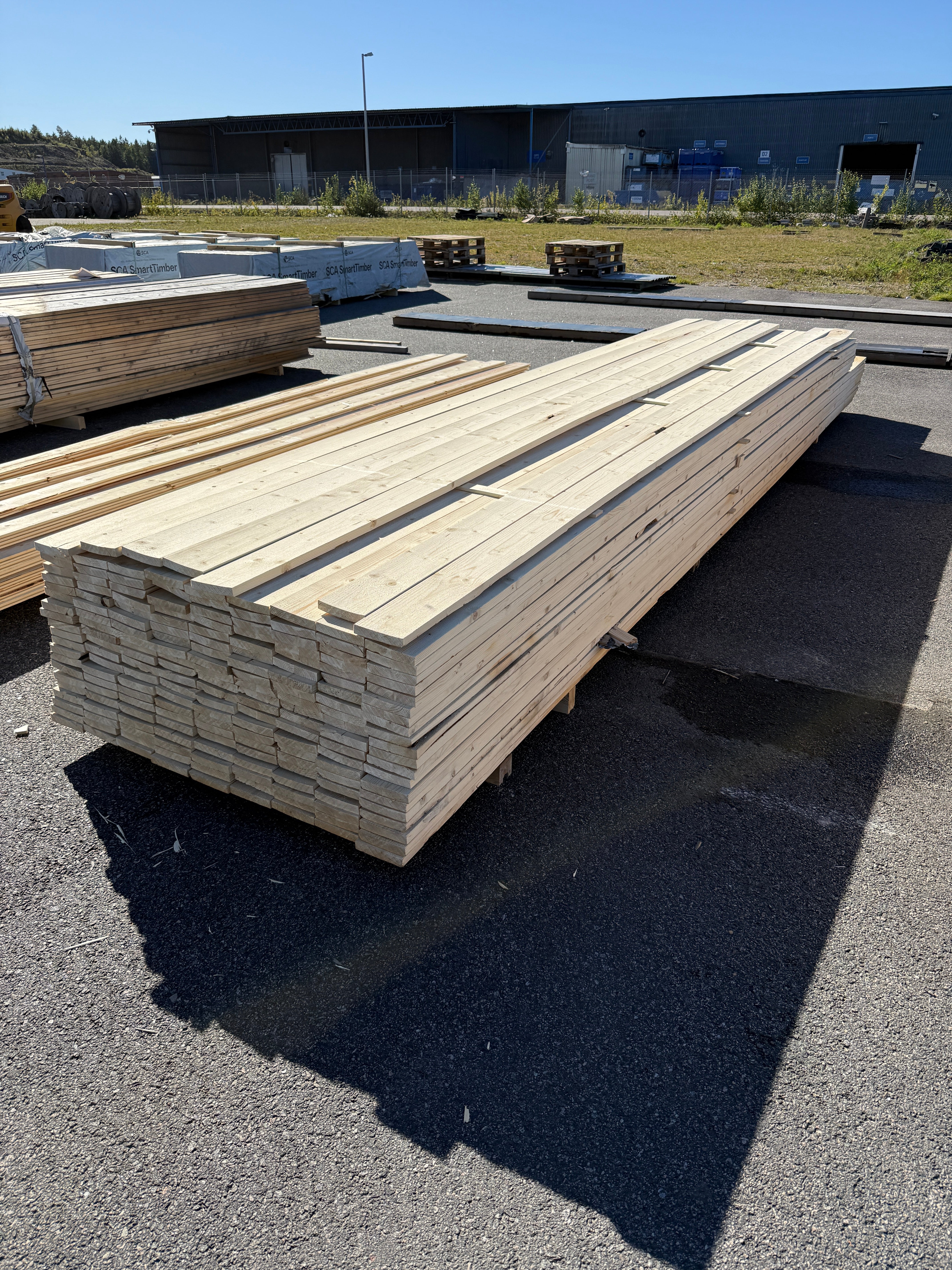 Paket Finsågade Brädor 22x120mm 4,80–5,40m 187st (Andra Sortering)