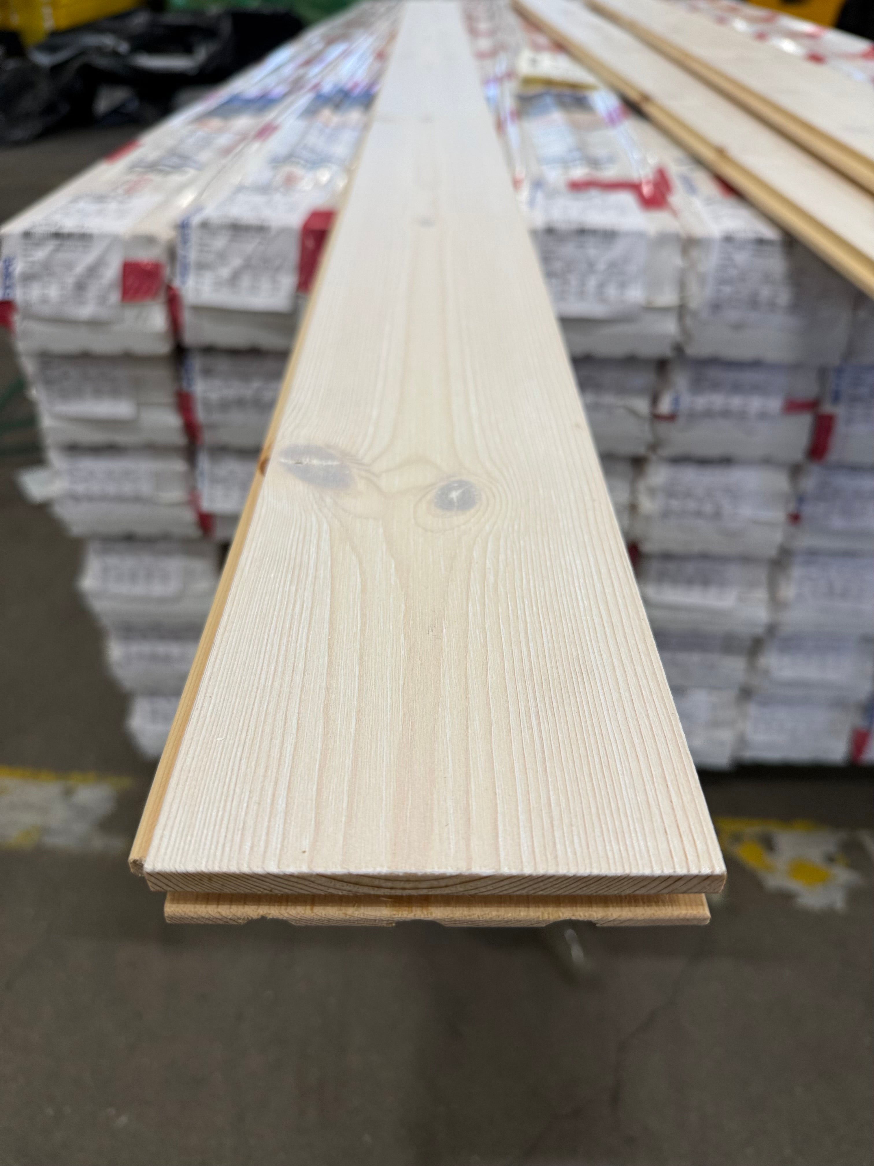 Moelven Furu Golv Snö 20x117mm - Per Bunt (4st 2,20m)