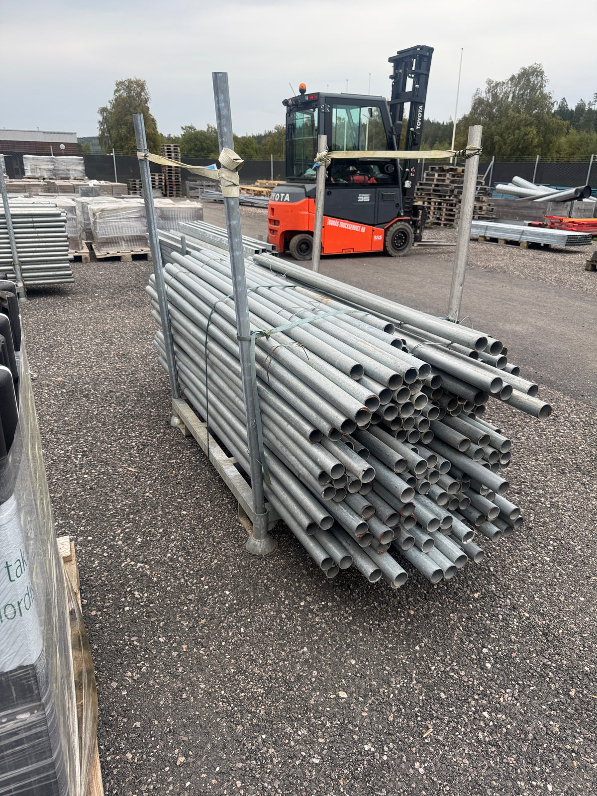 Pall Galvade Stålrör Ø44mm – ca 2,0m – ca 200st